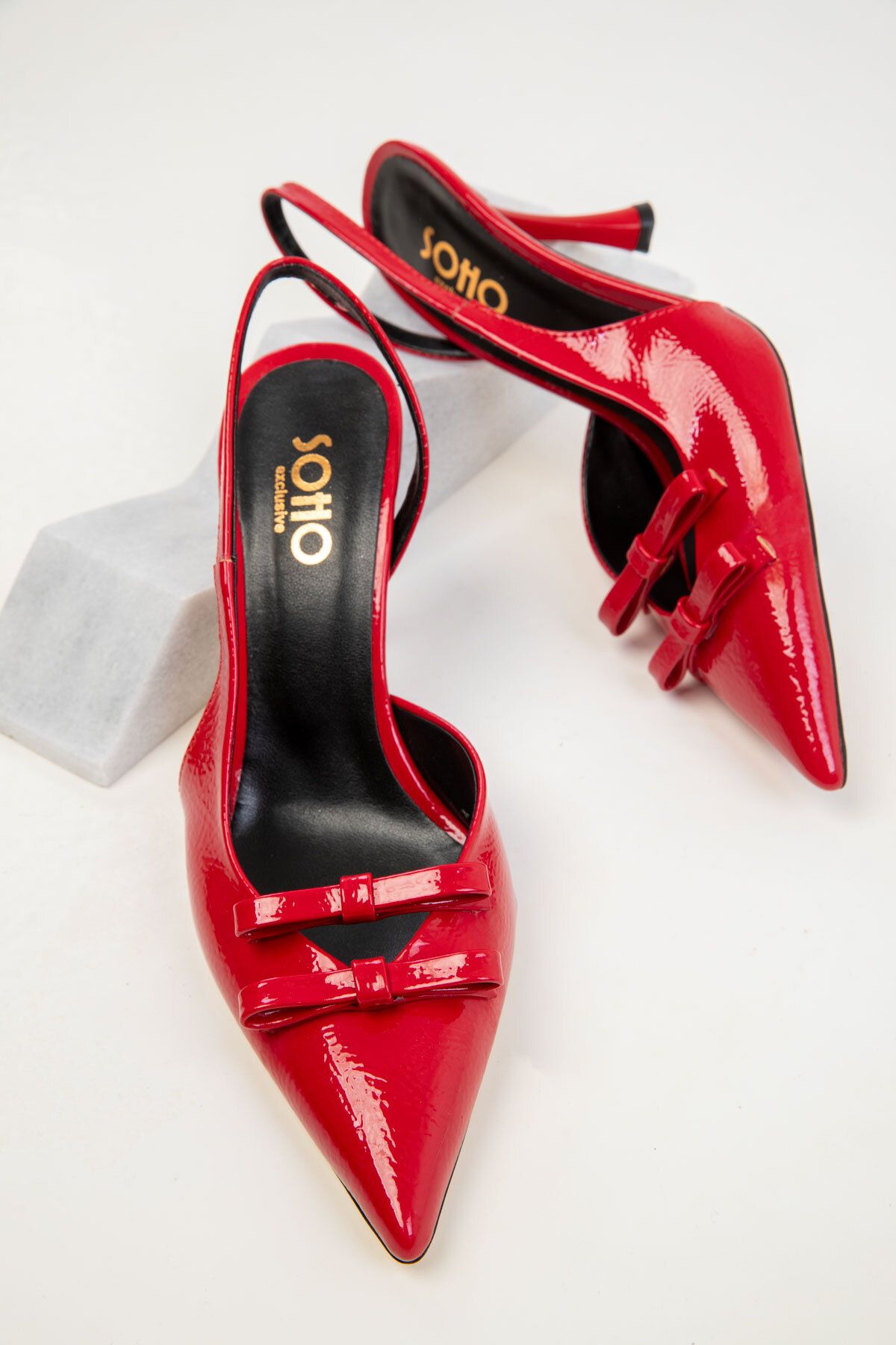 SOHO-Klassische Damenschuhe mit Absatz aus rotem Lackleder 20353 3