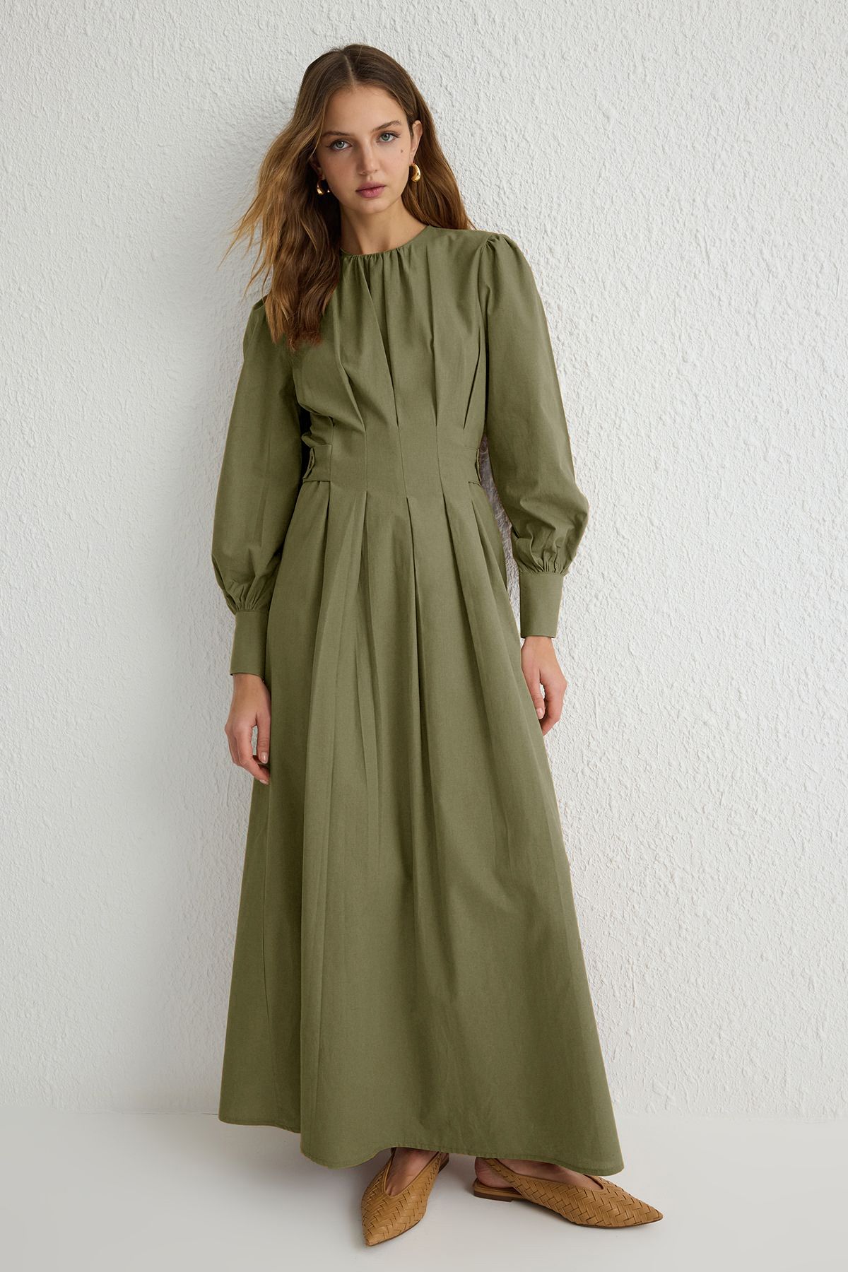 Trendyol Modest Khaki 100% Bawełniana Plisowana Sukienka Tkana Kobieta - 34