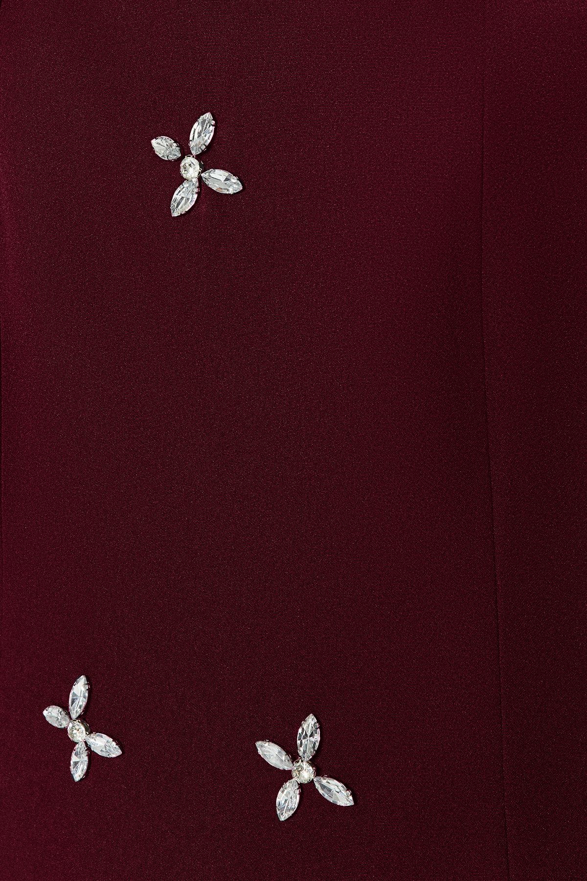 Trendyol Modest-Burgundowa sukienka kamizelka z kwadratowym kołnierzykiem i haftem kamiennym TCTSS23EB00157 3