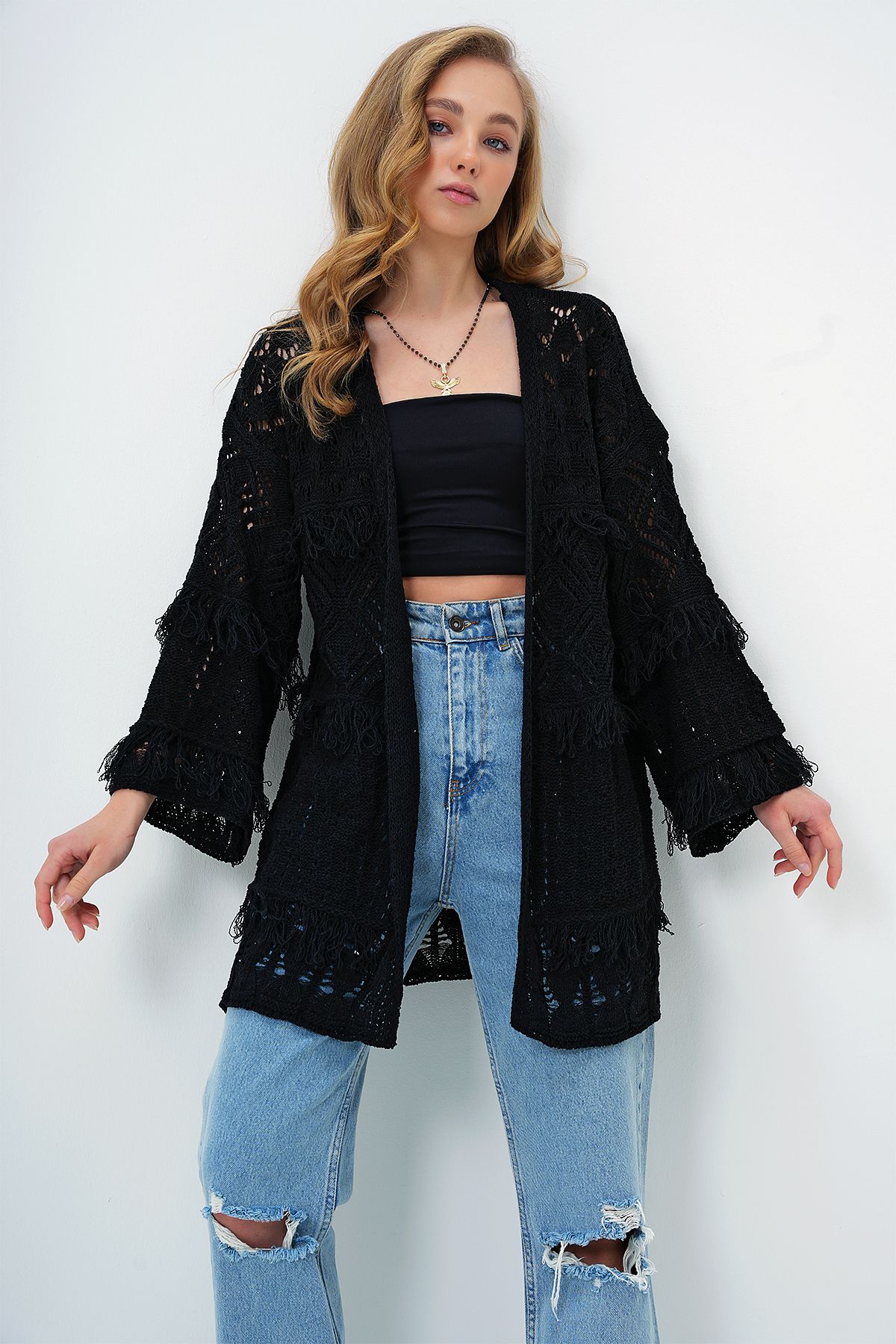 Trend Alaçatı Stili-Cardigan oversize ajurat cu ciucuri negru pentru femei ALC-X10690 4