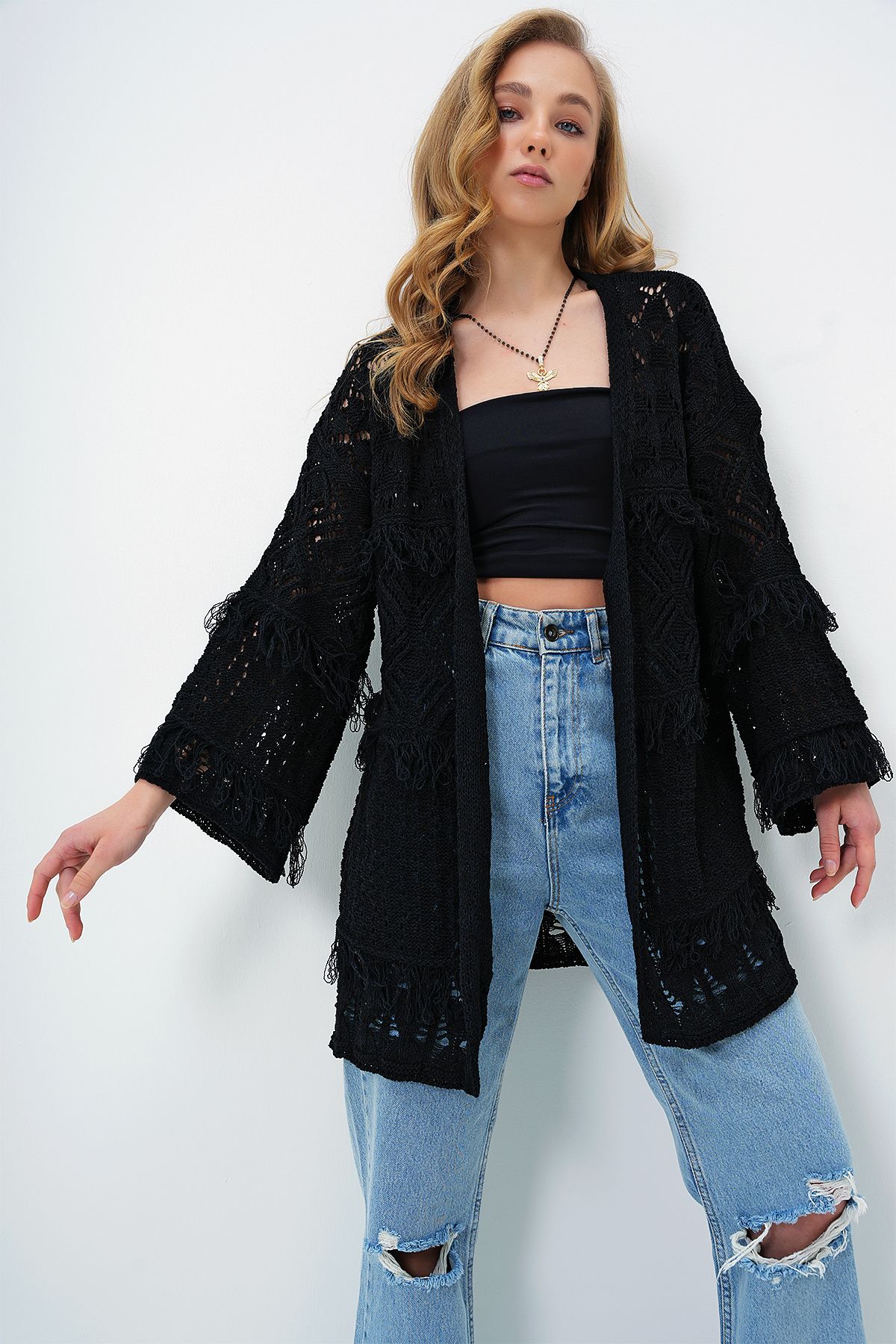 Trend Alaçatı Stili-Cardigan oversize ajurat cu ciucuri negru pentru femei ALC-X10690 2