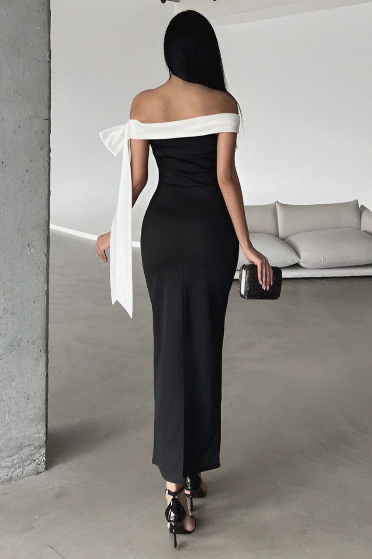 Trendyol Collection-Black-And-White Body-Fitting Shoulder Bow Detail Knitted Stylish Evening Dress Night Graduation Dress Tprss25El00293 4