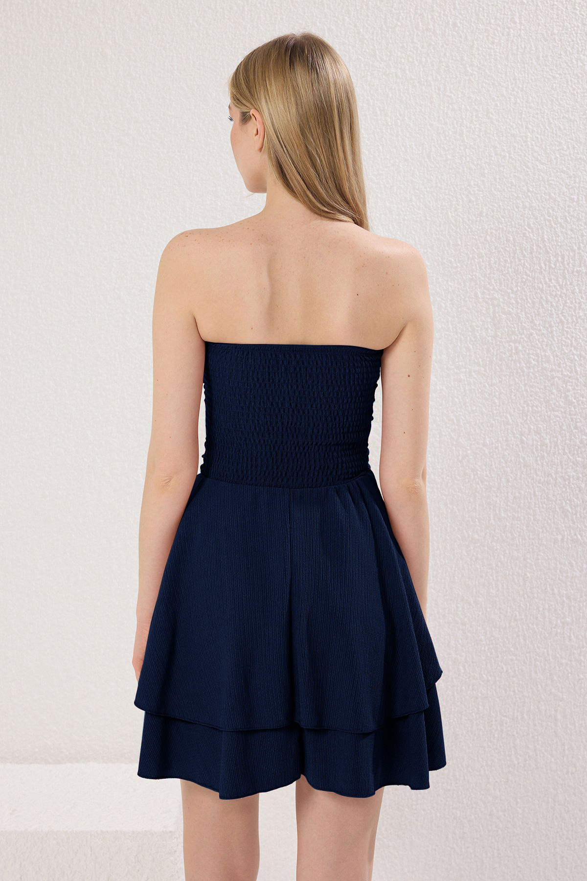 Trendyolmilla  Lacivert Straplez Skater/Belden Açılan Fitilli Esnek Mini Örme Elbise TWOSS25EL00667 - Görsel 2