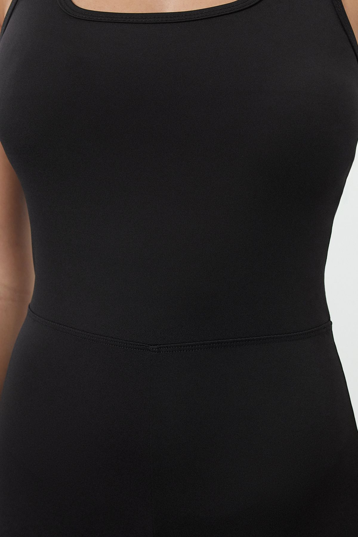 Trendyol Collection-Matte Fabric Black Sports Jumpsuit with Back Detail - Thmaw25Tu00001 5