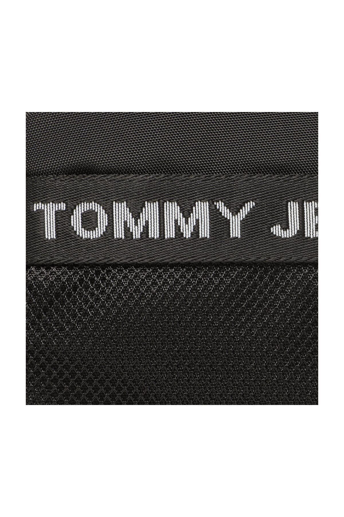 Tommy Hilfiger-18x17x6 Black Men's Zippered Messenger Bag Tjm Essential Square Reporter 2