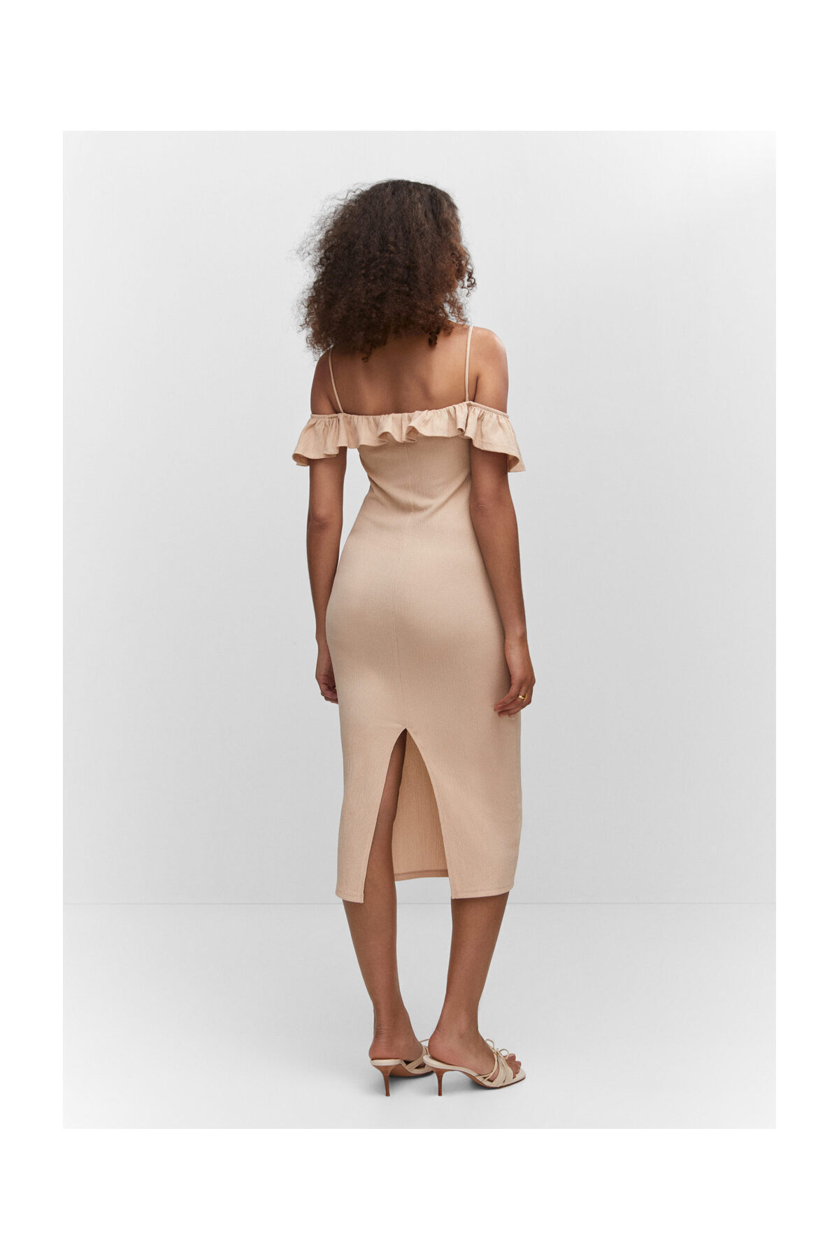 MANGO Woman-Strukturiertes Rüschenkleid 6
