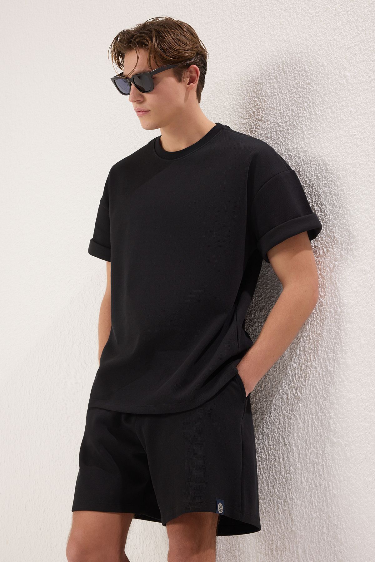 Trendyol Collection-Černá oversize bavlněná trička šortky Set TMNSS25EM00007 3