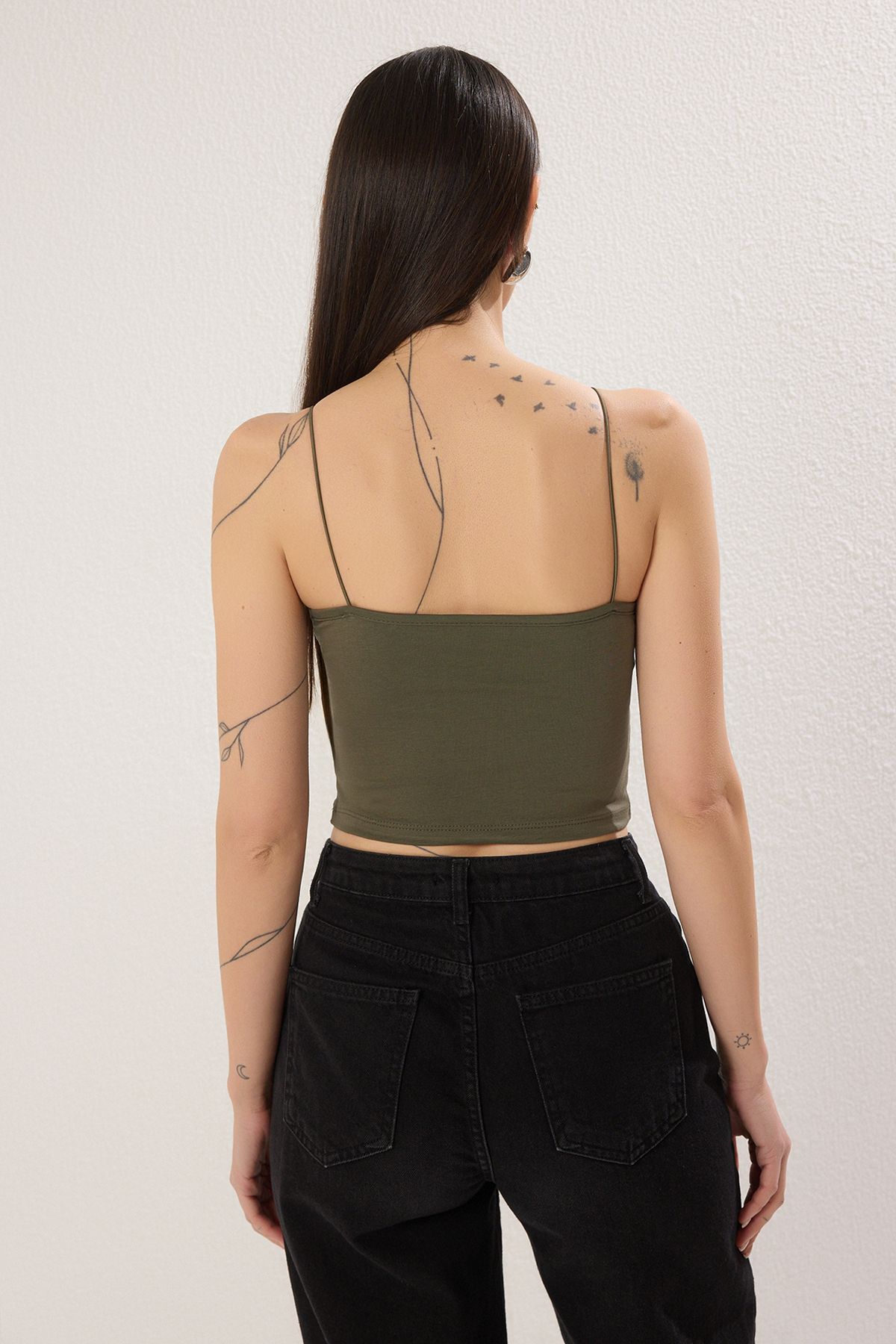 Trendyol Collection-BlackEkruYesil 3 пари Straps Crop Body Sitting Stretchy Orme Athlete TWOSS25AL00051 3