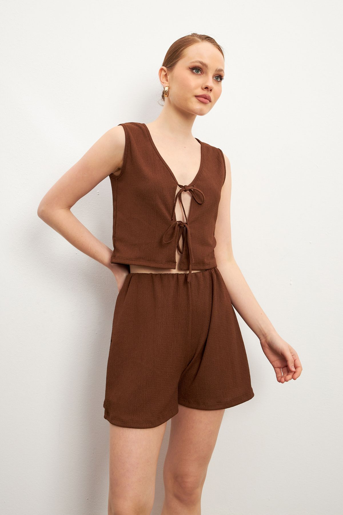 Know-Women's Brown Tie-Up Sleeveless Crinkle Shorts Suit 5