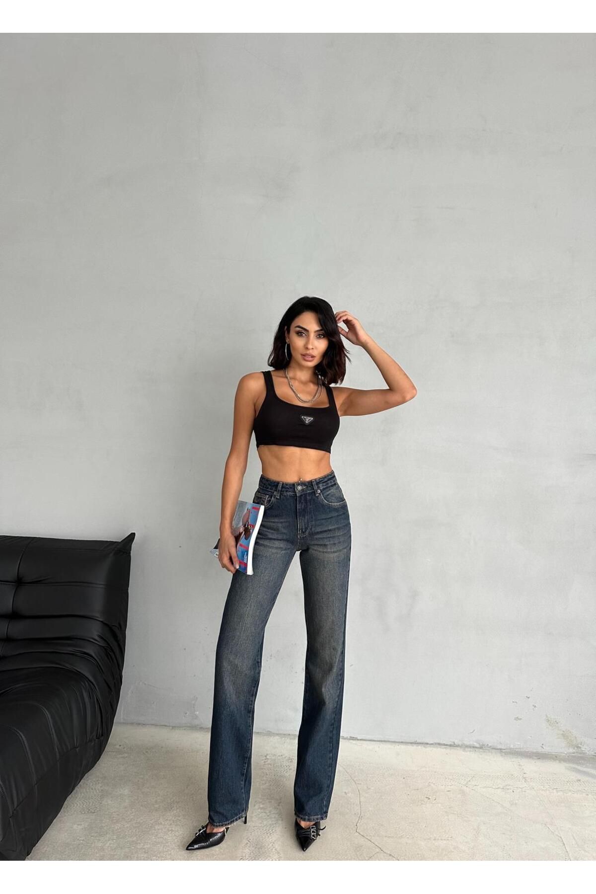 Zeo Basic-Straight Pipe Leg Dark Blue Tint Jean 2