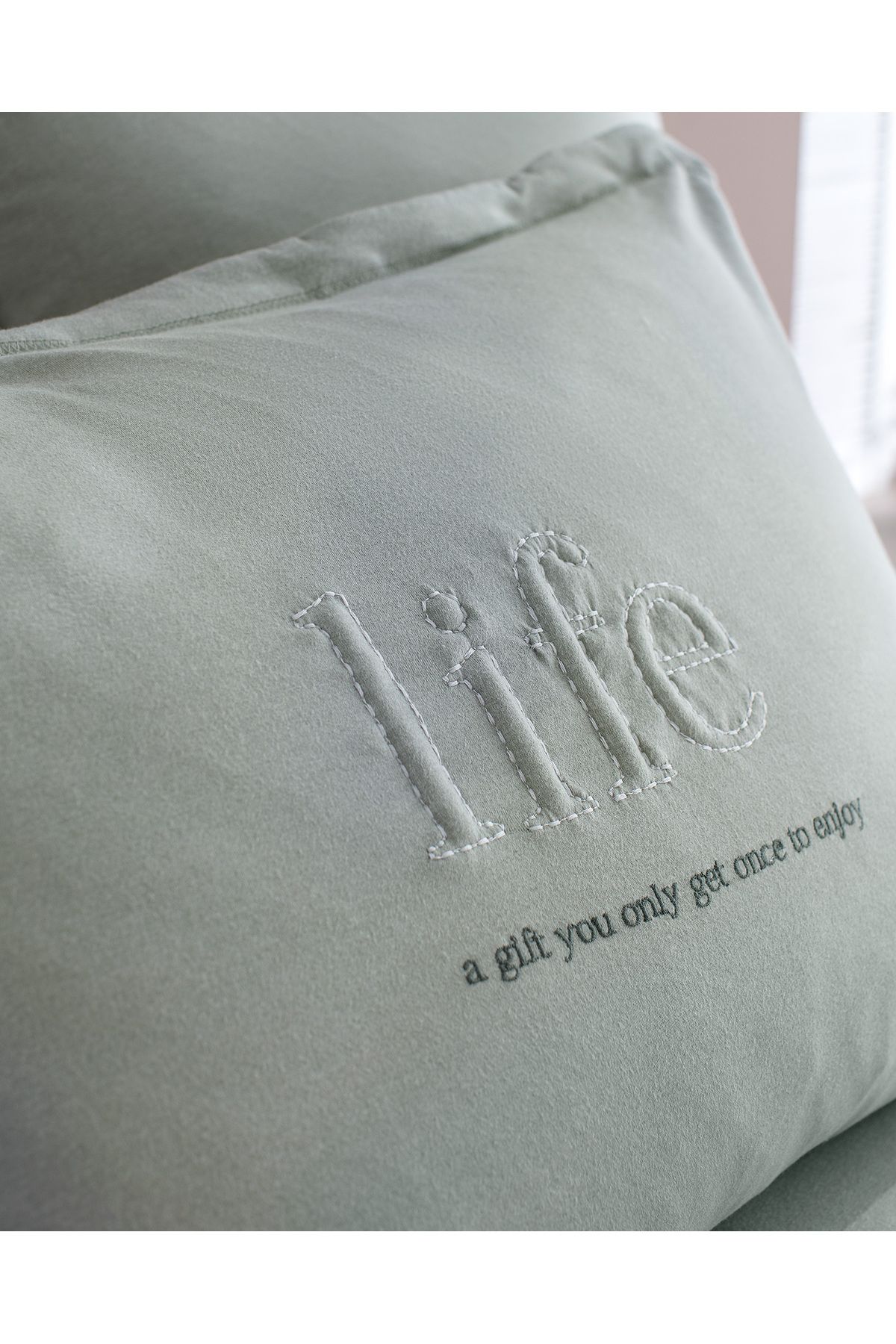 Madame Coco-Bobigny King Size Supersoft Comforter Set - Mint Green 7