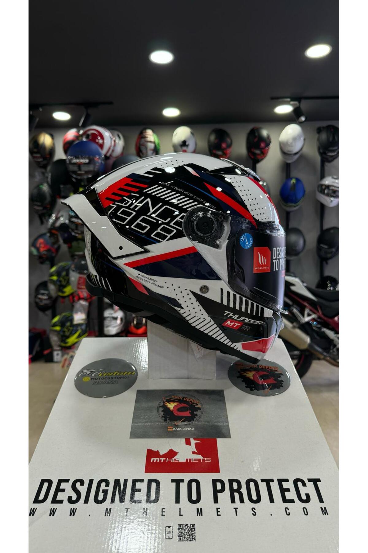 MT Helmets Thunder 4 SV Luminence A7 Gloss Beyaz/Kırmızı/Mavi