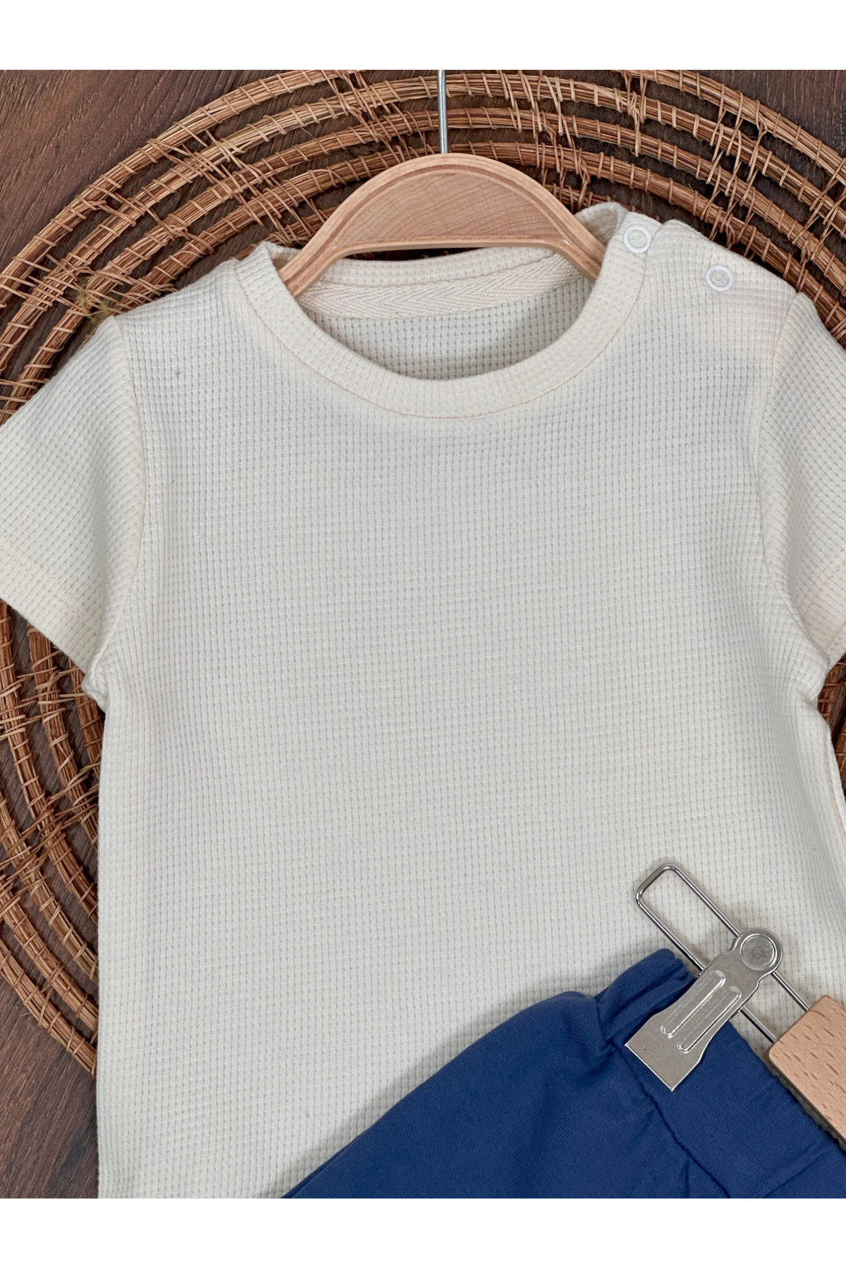 tiwitibaby Safari Şapkalı Cep Detaylı Omuzdan Çıtçıtlı Yazlık Erkek Bebek Takım fotoğrafı 4 (önizleme)