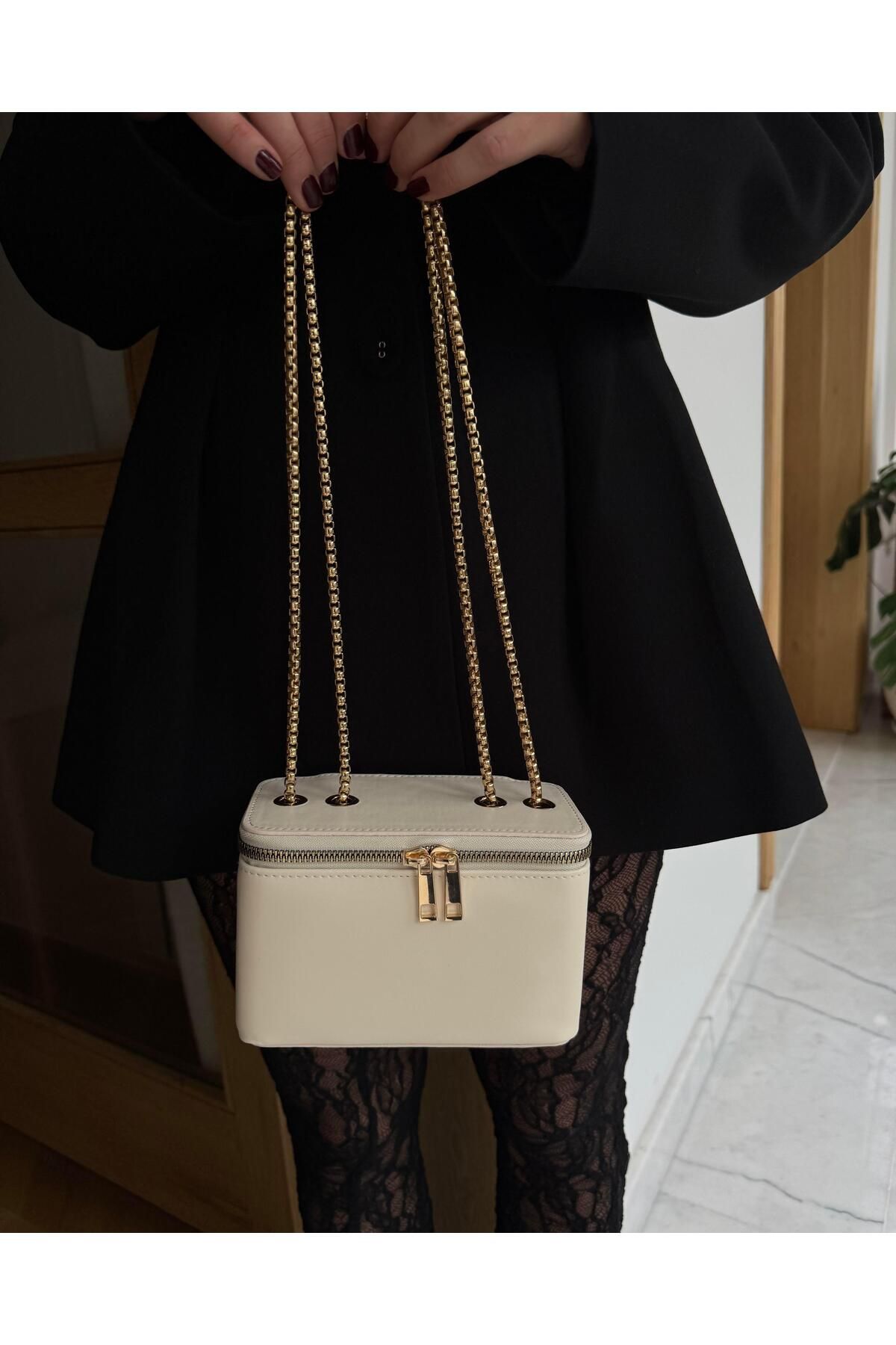 Tina İstanbul-Box Model Bag and Cream with Chain 2