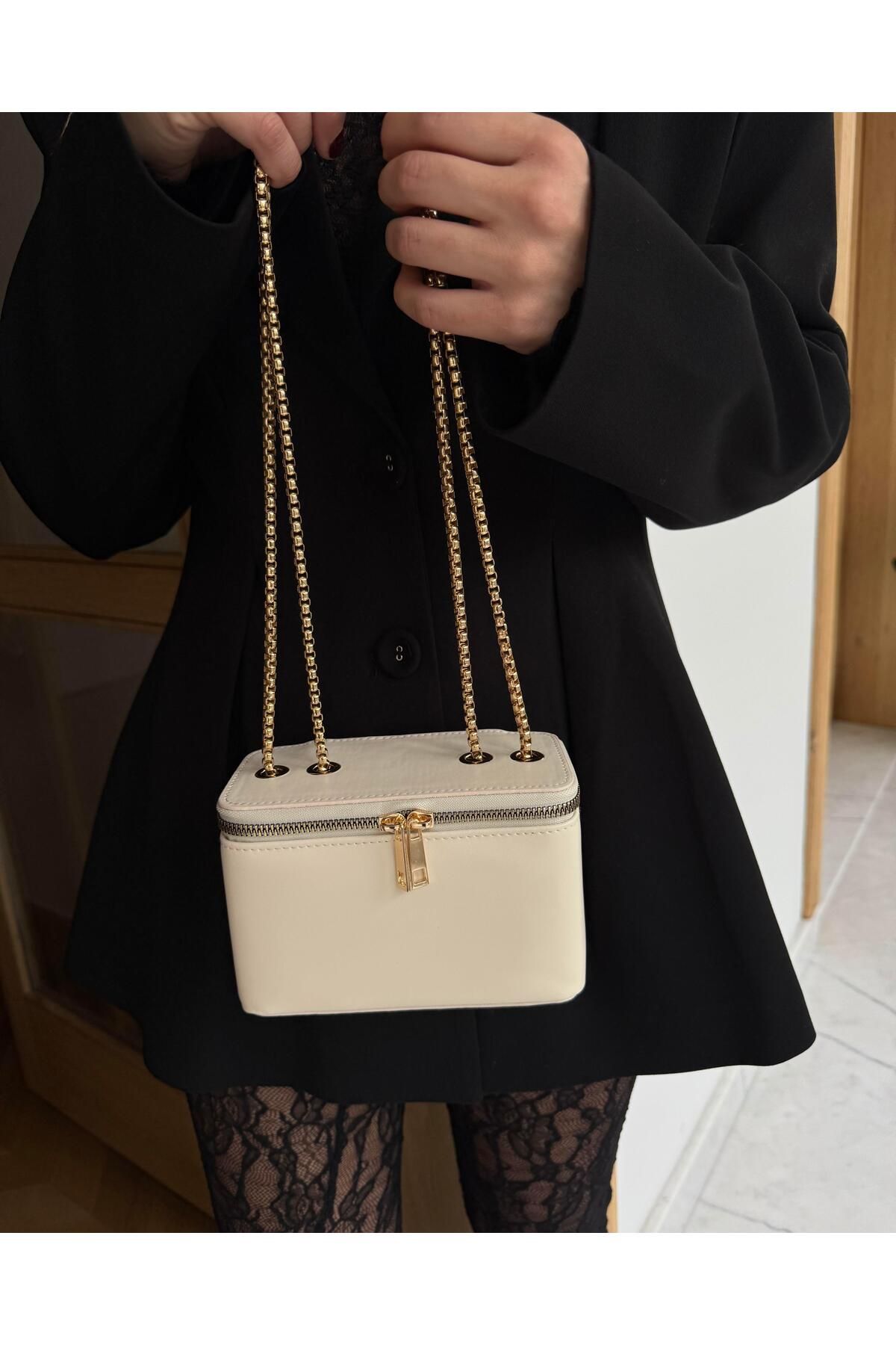 Tina İstanbul-Box Model Bag and Cream with Chain 4