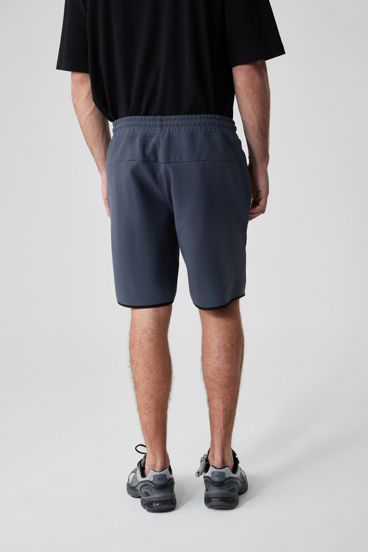 GRIMELANGE  SOLERO Erkek Beli Lastikli Cepli Relaxed Baskı Detaylı Antrasit Şort - Görsel 5