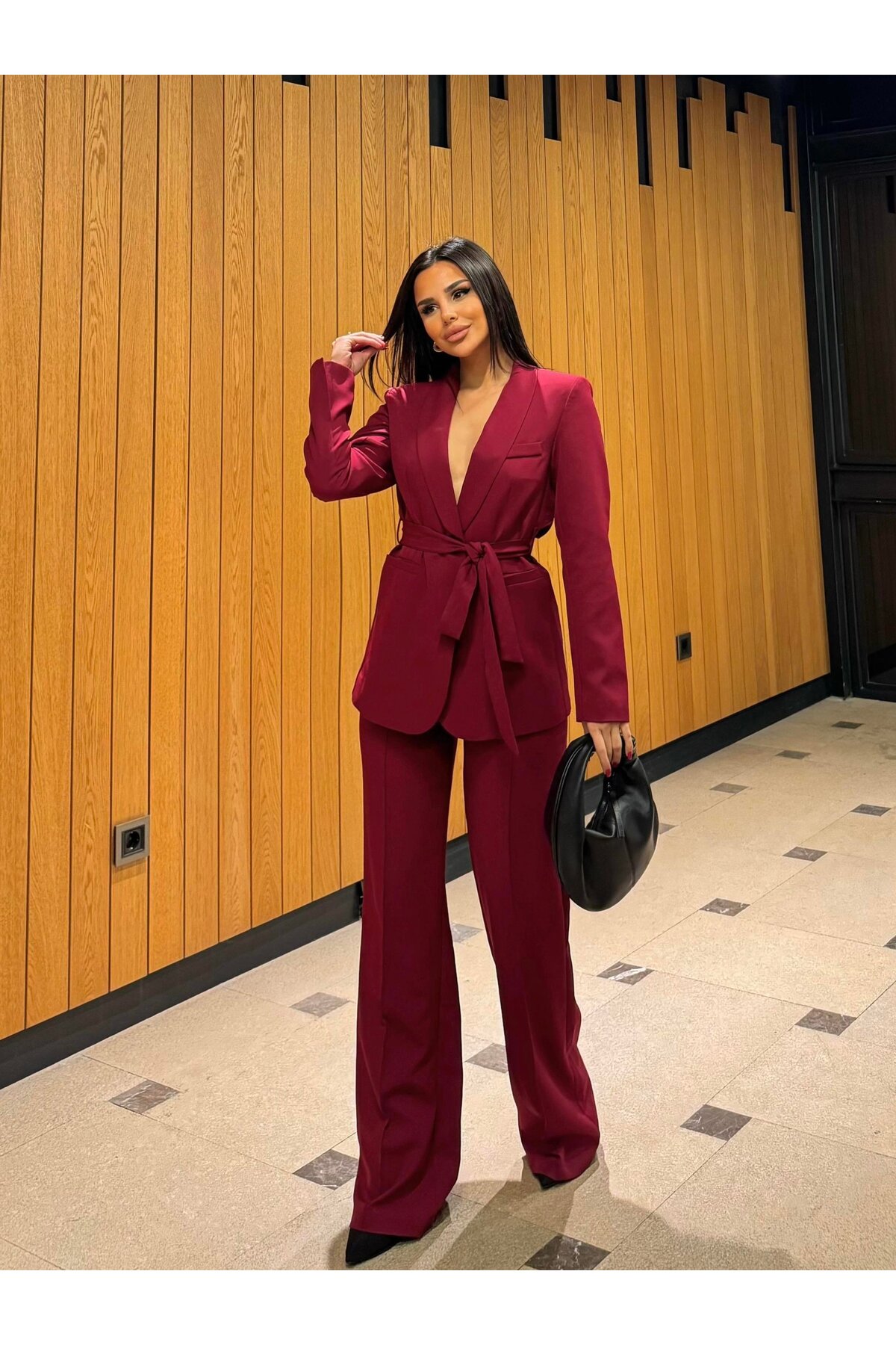 Women's Belted Blazer and Trousers Set in Burgundy - Görsel 3
