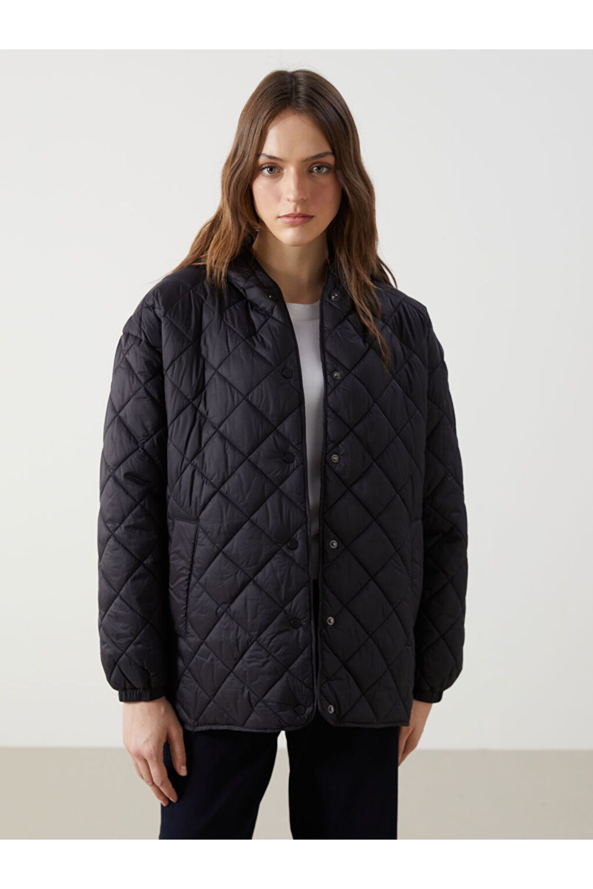 LC Waikiki Kapüşonlu Kapitone Oversize Kadın Şişme Mont