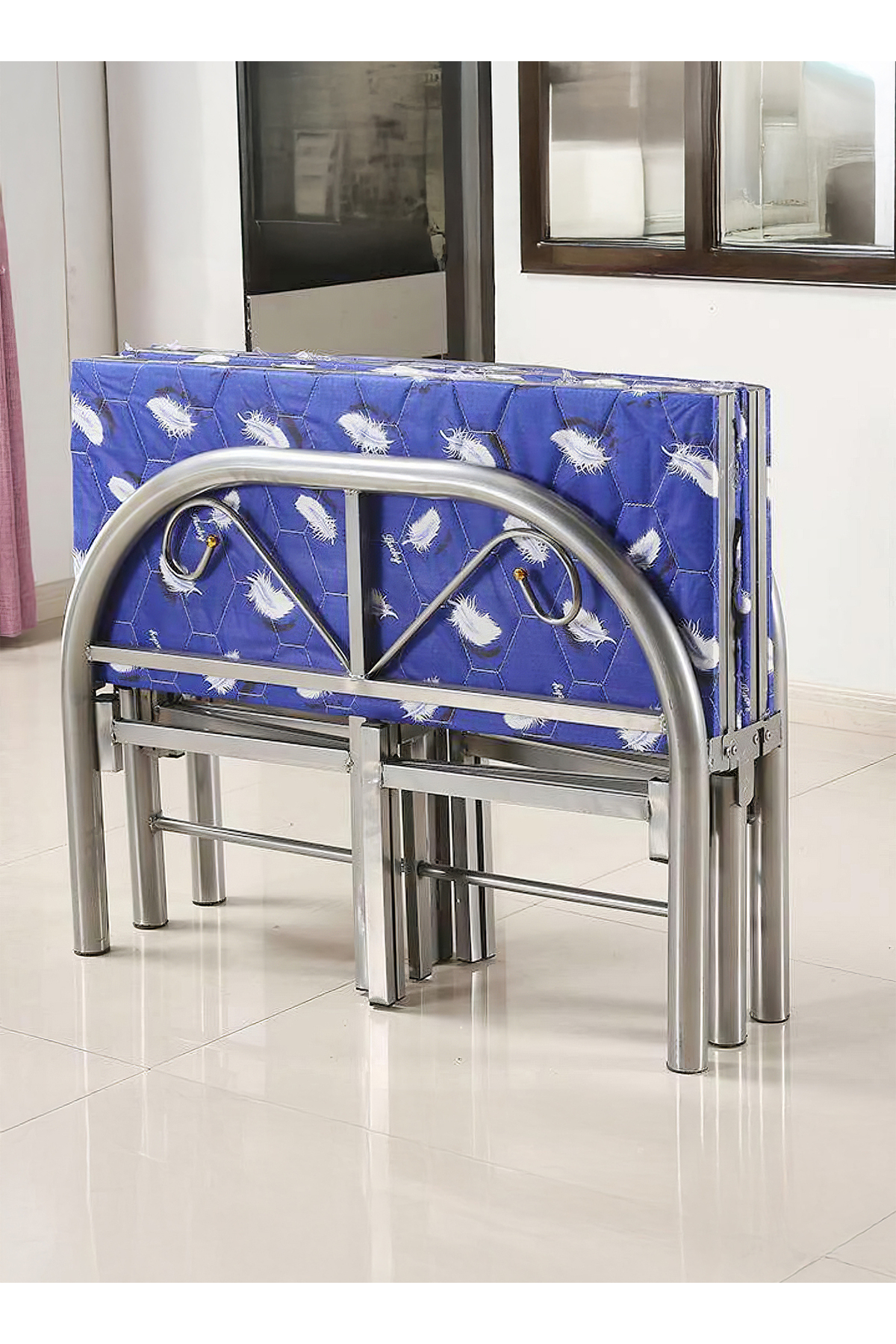 سرير فردي قابل للطي مصنوع من منصة معدنية فولاذية متينة مقاس 190 × 90 سم