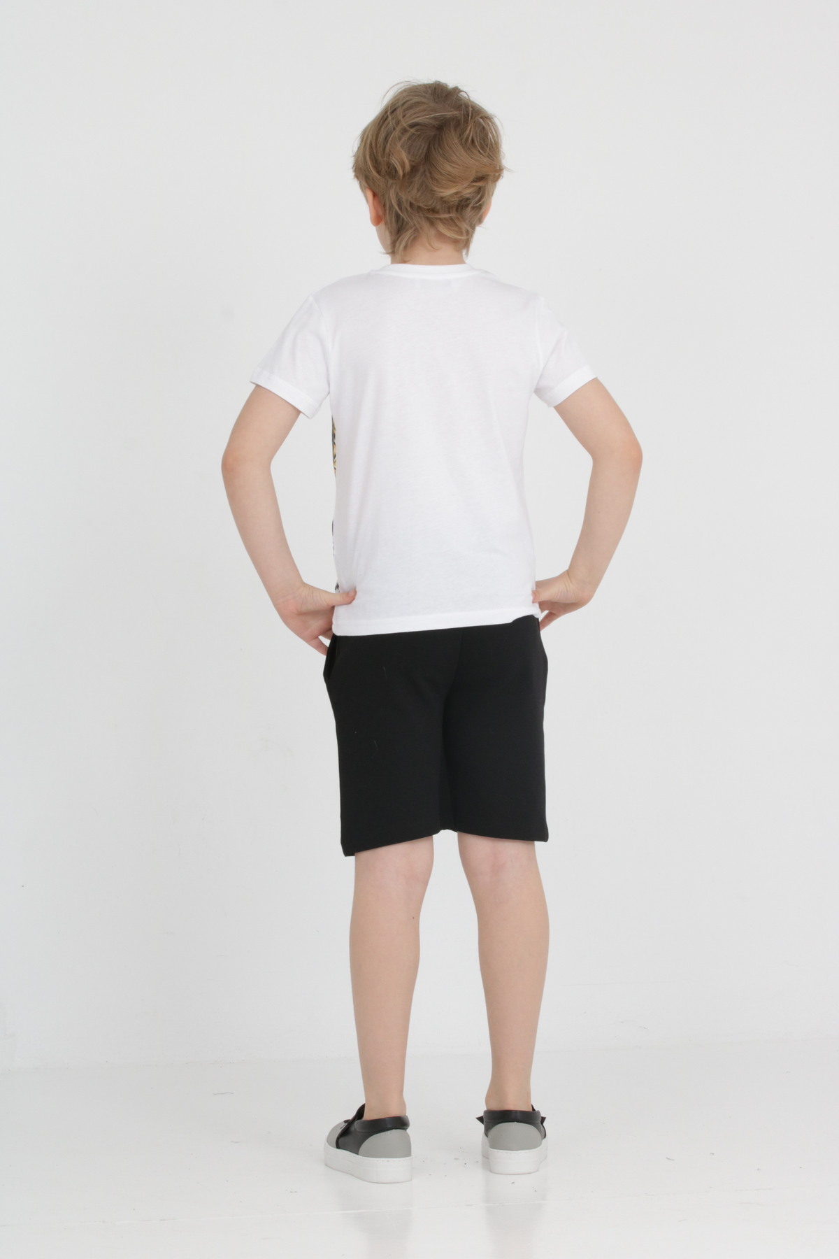 LupiaKids-White and Black Summer Set - 100% Cotton 2-Piece Shorts Black Black Shorts & Primary Short 4
