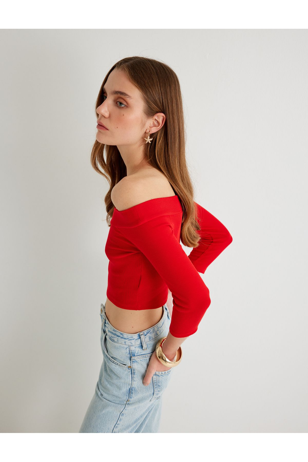Koton Yeni Sezon Koton X Sima Tarkan - Omzu Açık Crop Tişört Dirsek Boy Kol Pamuklu Slim Fit