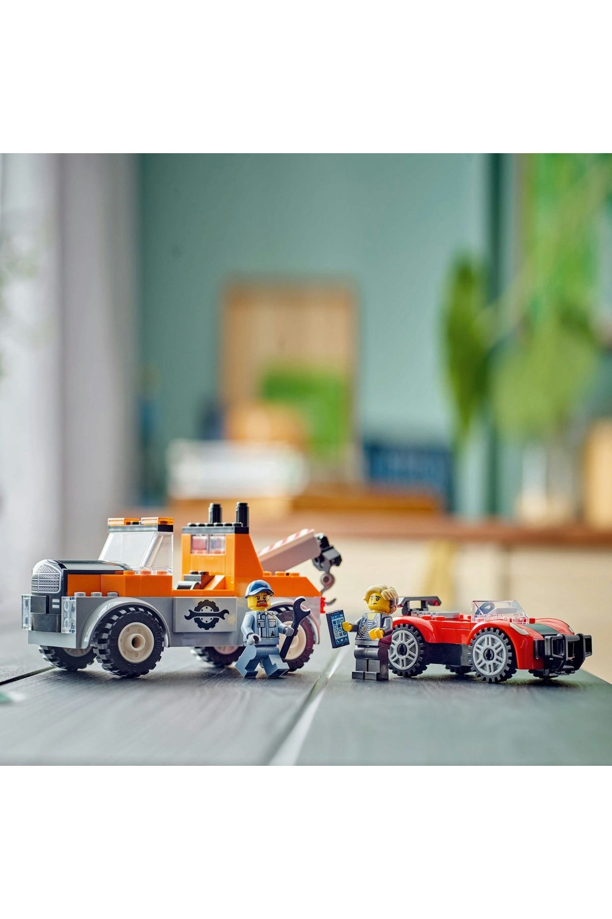 LEGO-Set LEGO City - Camioneta de tractare si masina sport (60435) 5