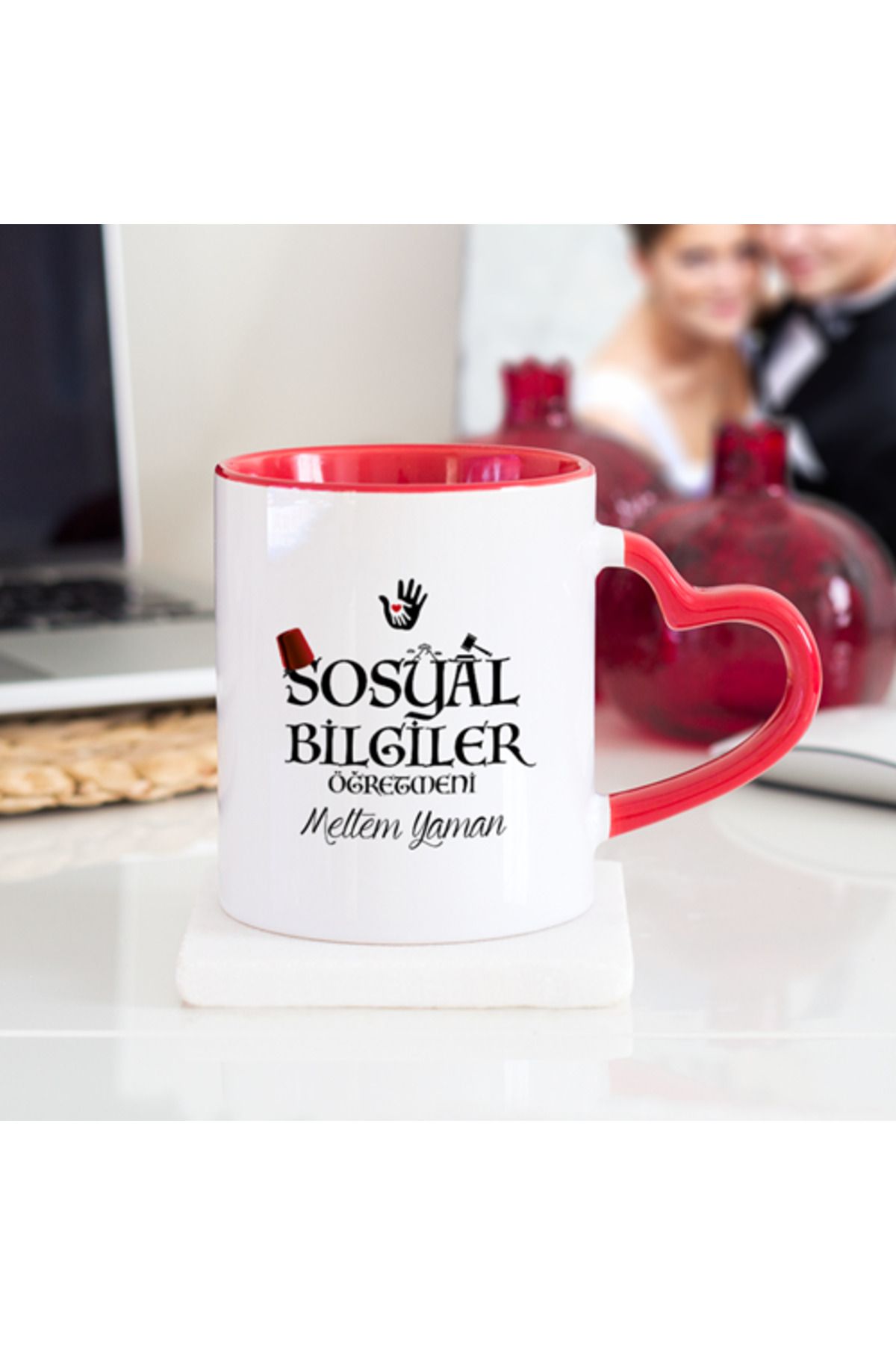 feifei Kişiye Özel Sosyal Bilgiler Öğretmeni Kalpli Kupa Bardak - Kırmızı
