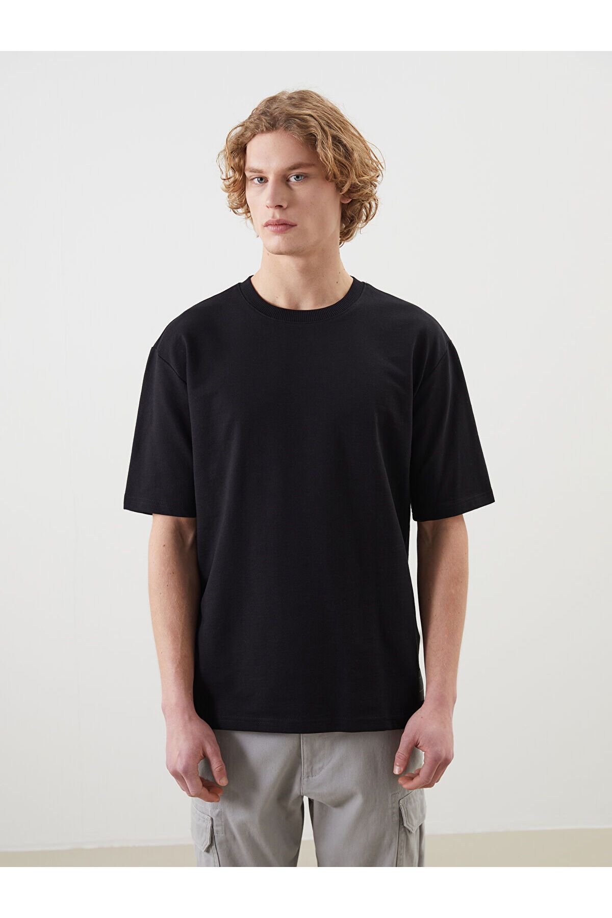 LC Waikiki Bisiklet Yaka Kısa Kollu Erkek Sweatshirt