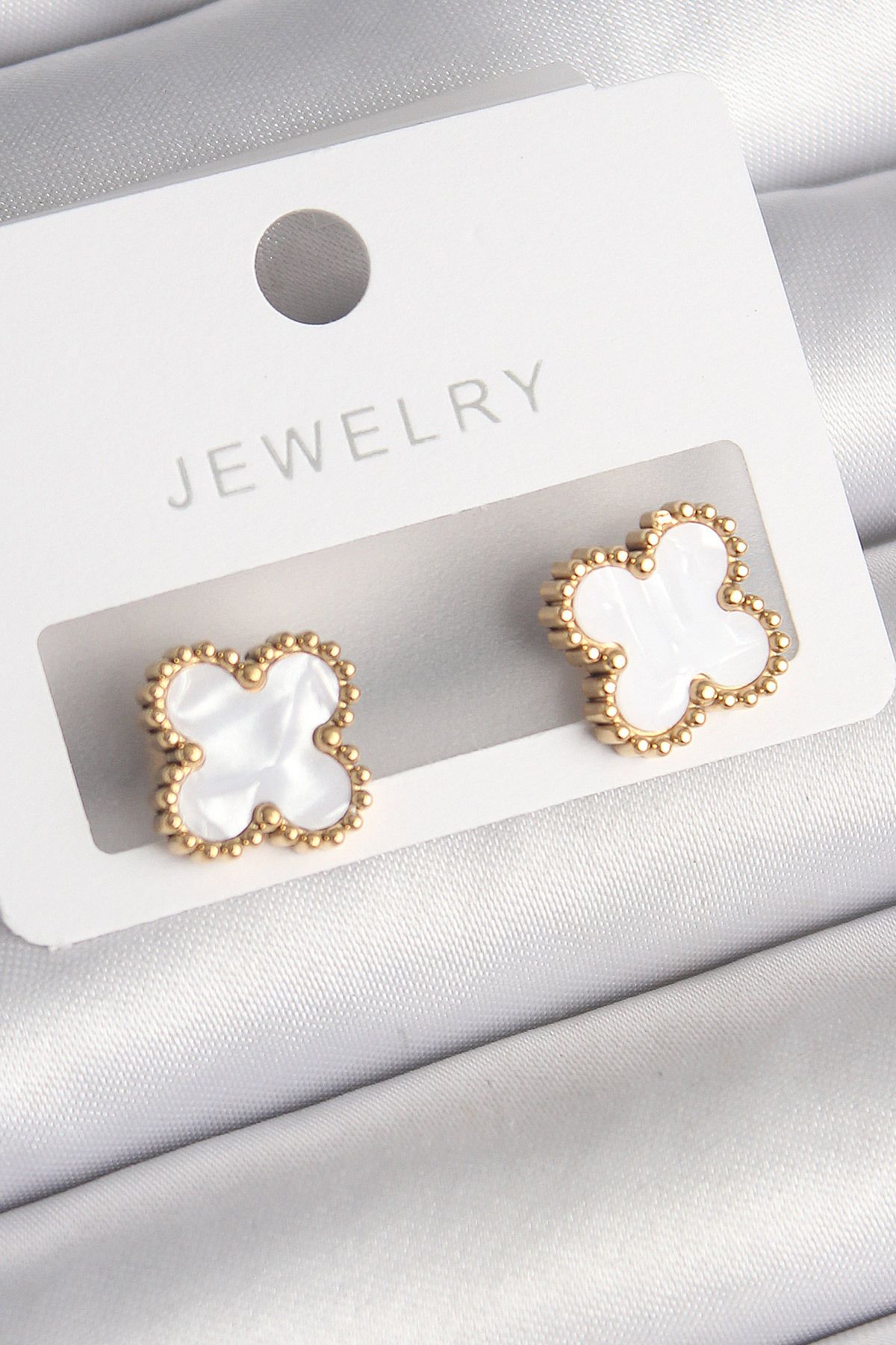 O-KRC 316L Çelik Gold Renk Beyaz Minelik Yonca Model Kadın Küpe - TJ-BKP10197