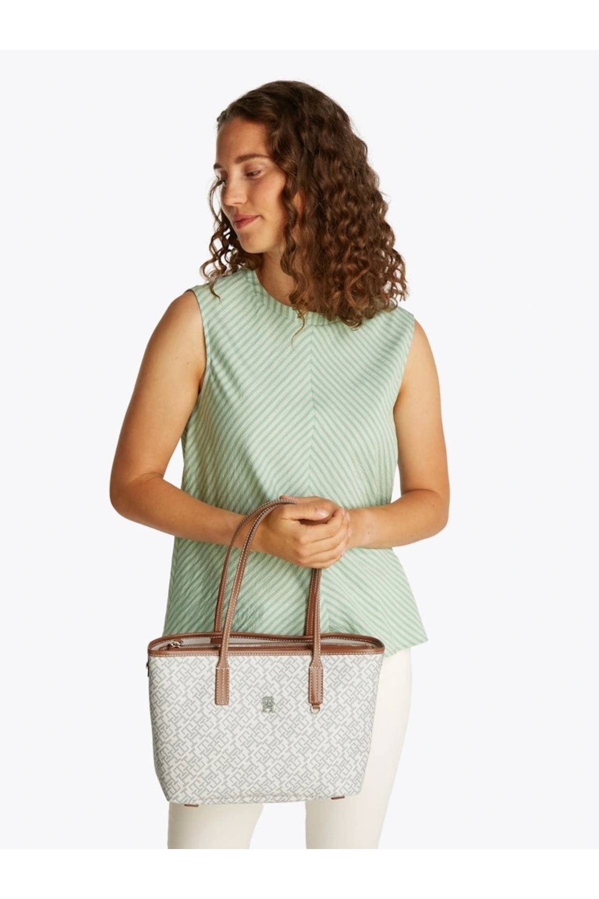 Tommy Hilfiger-TH MONOPLAY LEATHER MINI TOTE női válltáska AW0AW17415L3H 5