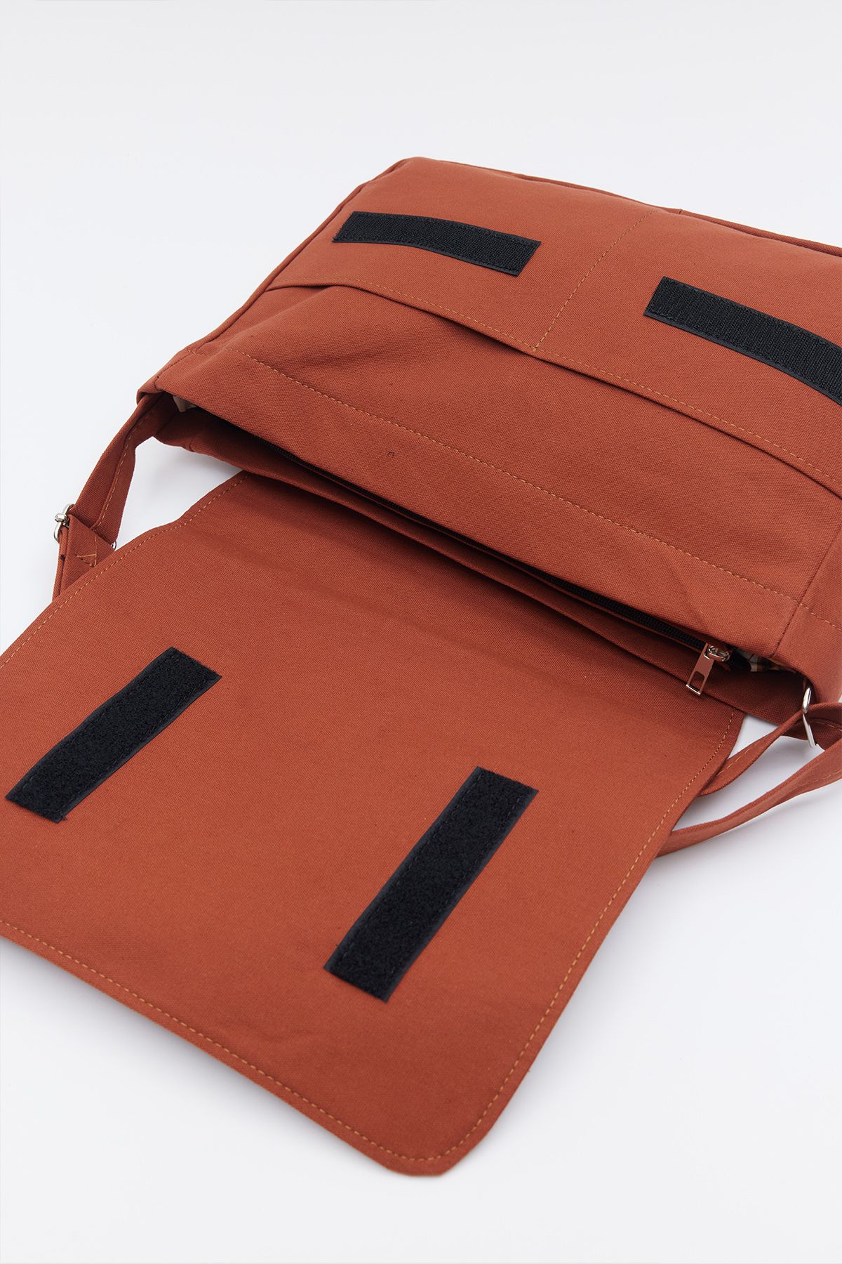 Shanta-Tile D08 Plain Postman Model 3 Compartments Zippered Hanging Daily Unisex Arm and Shoulder Bag 3