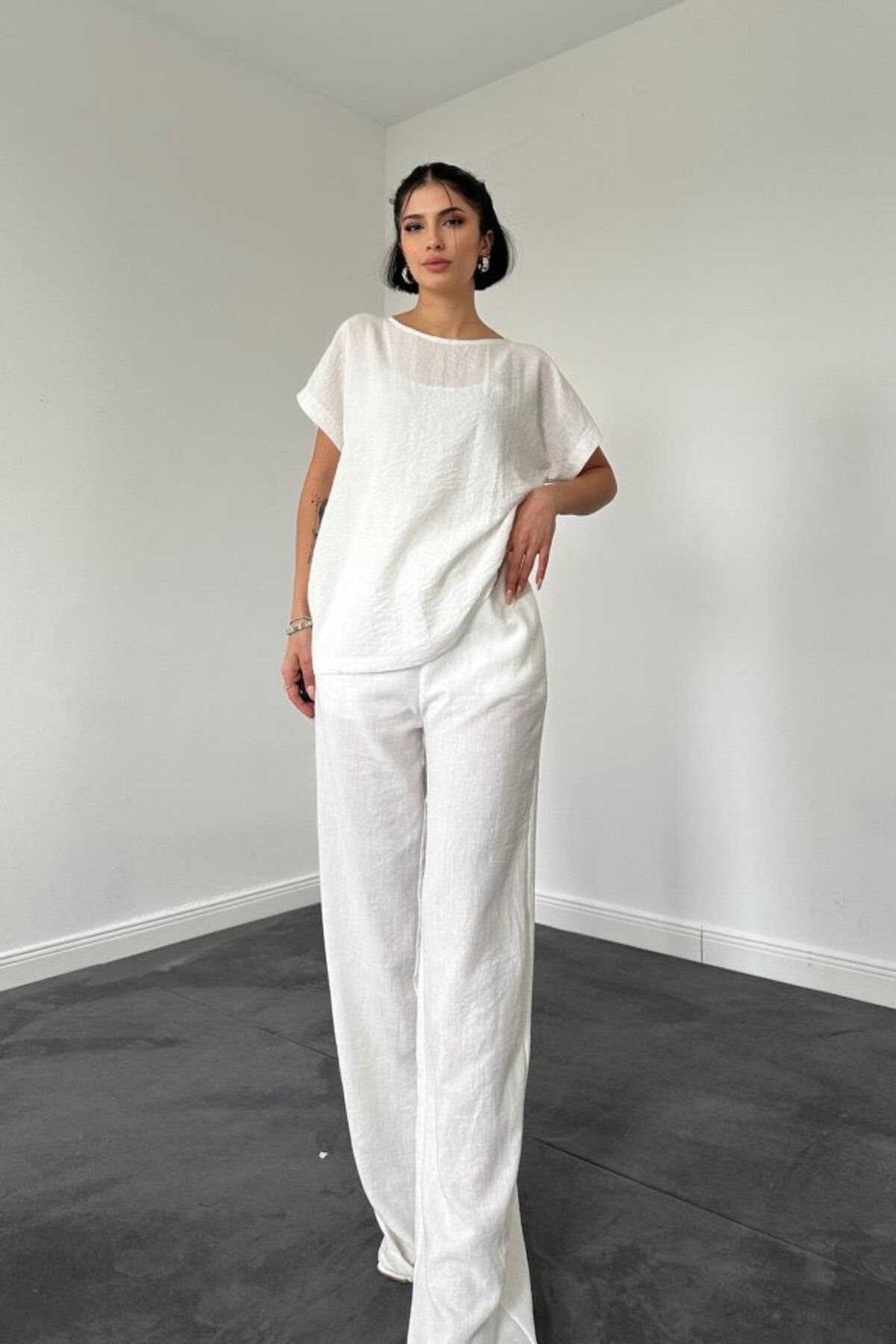 MRA Fashion Beyaz T-Shirt Ve Pantolon Takım