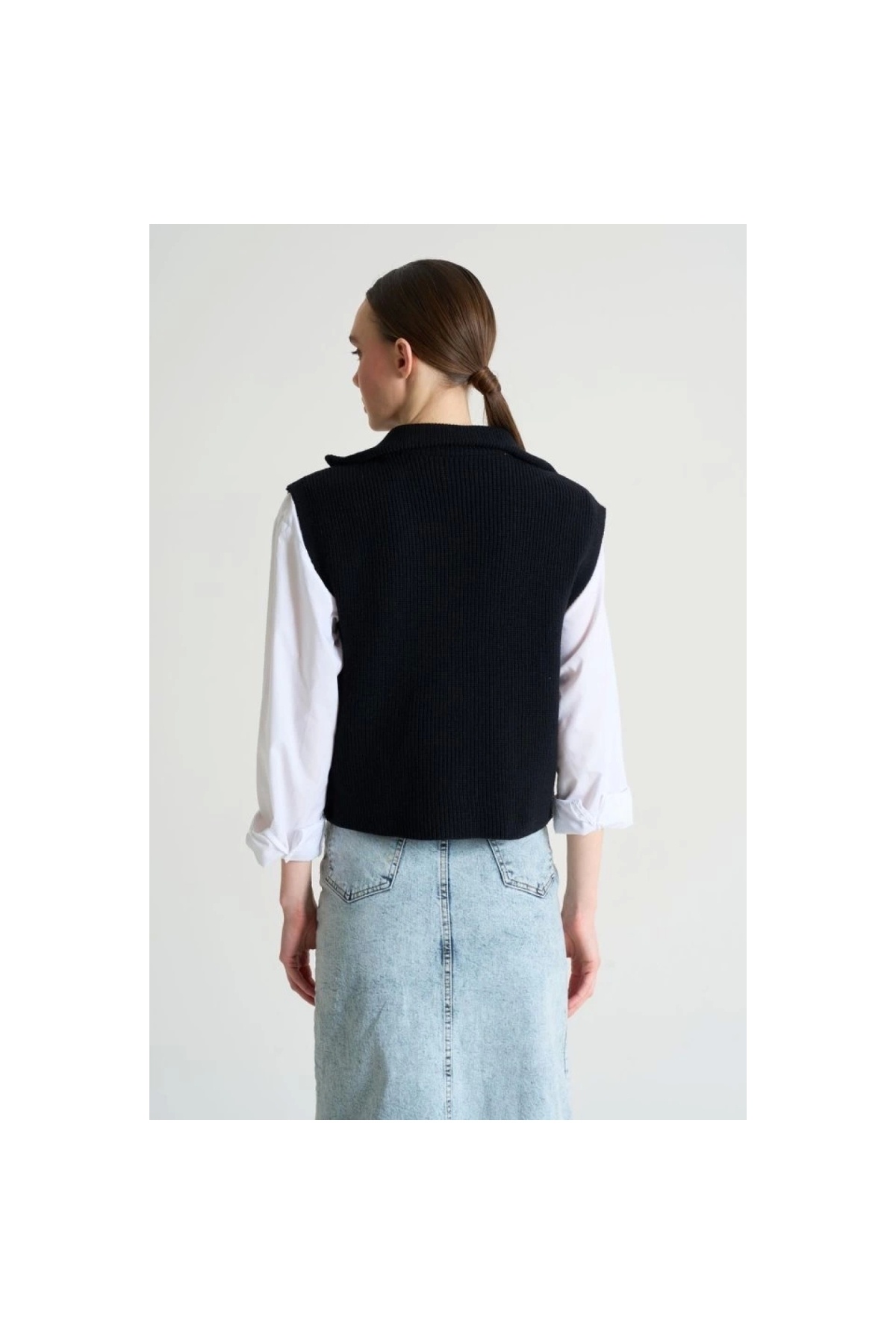 Qu Style-Black Polo Collar Zippered Sweater Ts 231008 5