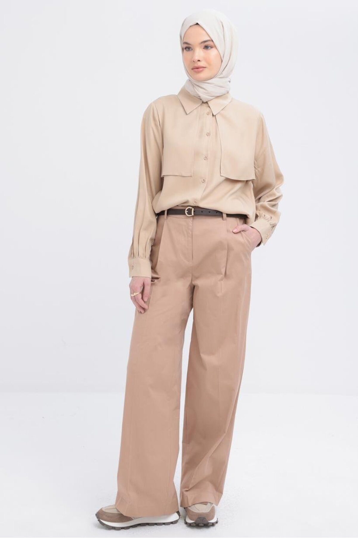 complete the look image