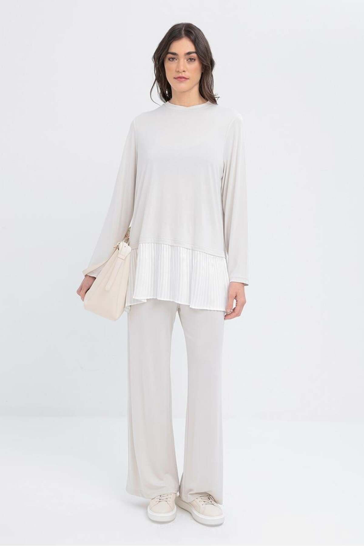 complete the look image