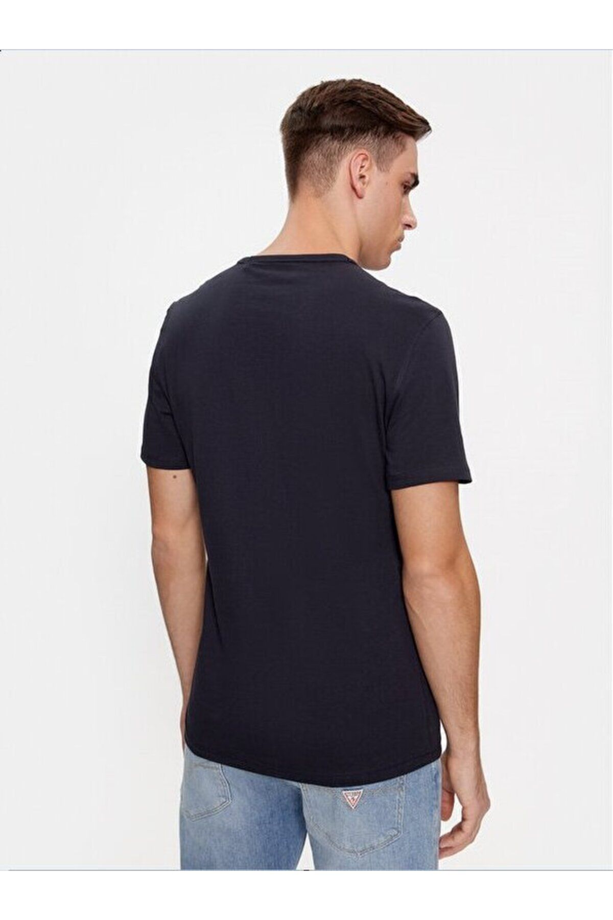 Guess-Triangle Guess Men's Regular Fit T-Shirt 3