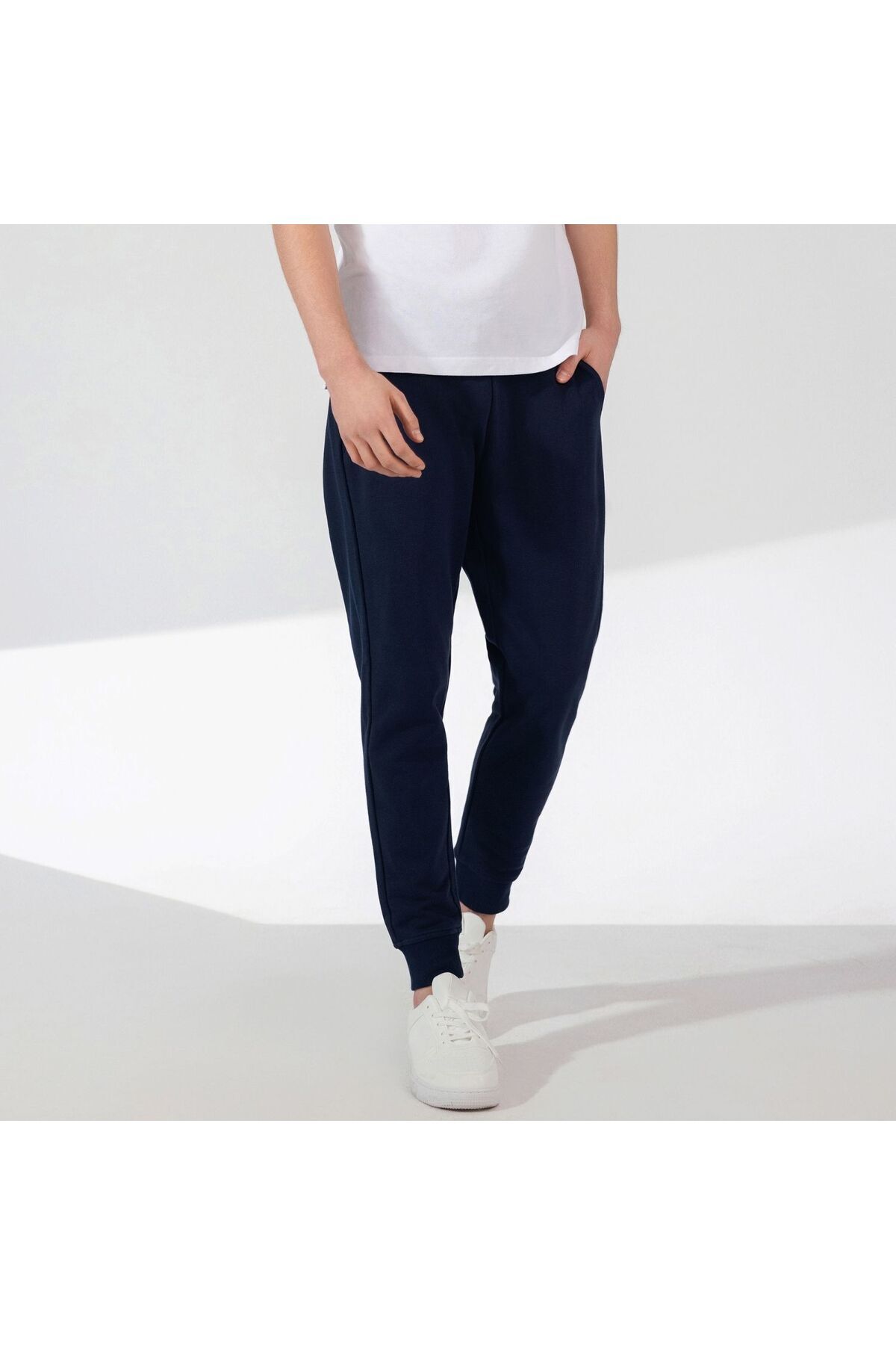 Giordano Men's French Terry Jogger Pants - Slim Fit, Elastic Waist, Comfortable & Stylish