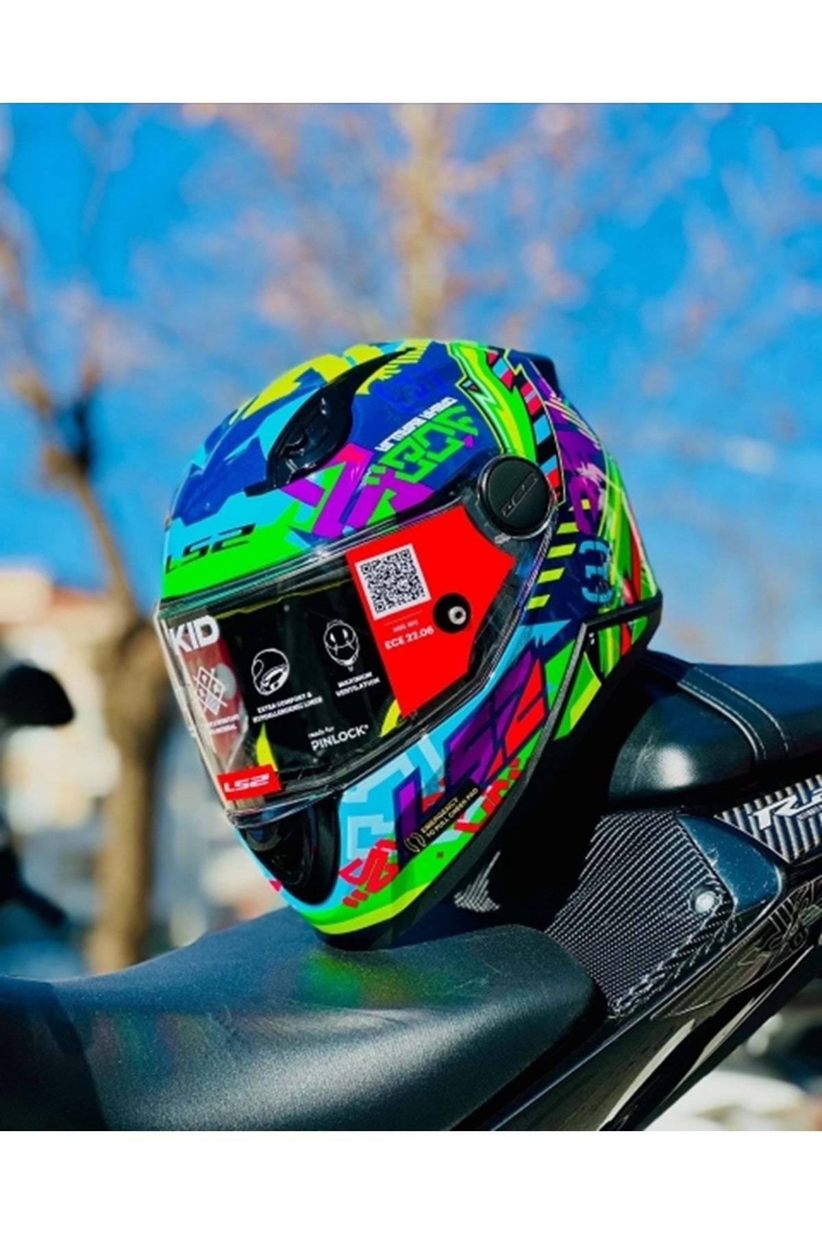 LS2 KID SVENT MAVİ-YEŞİL ÇOCUK KASK