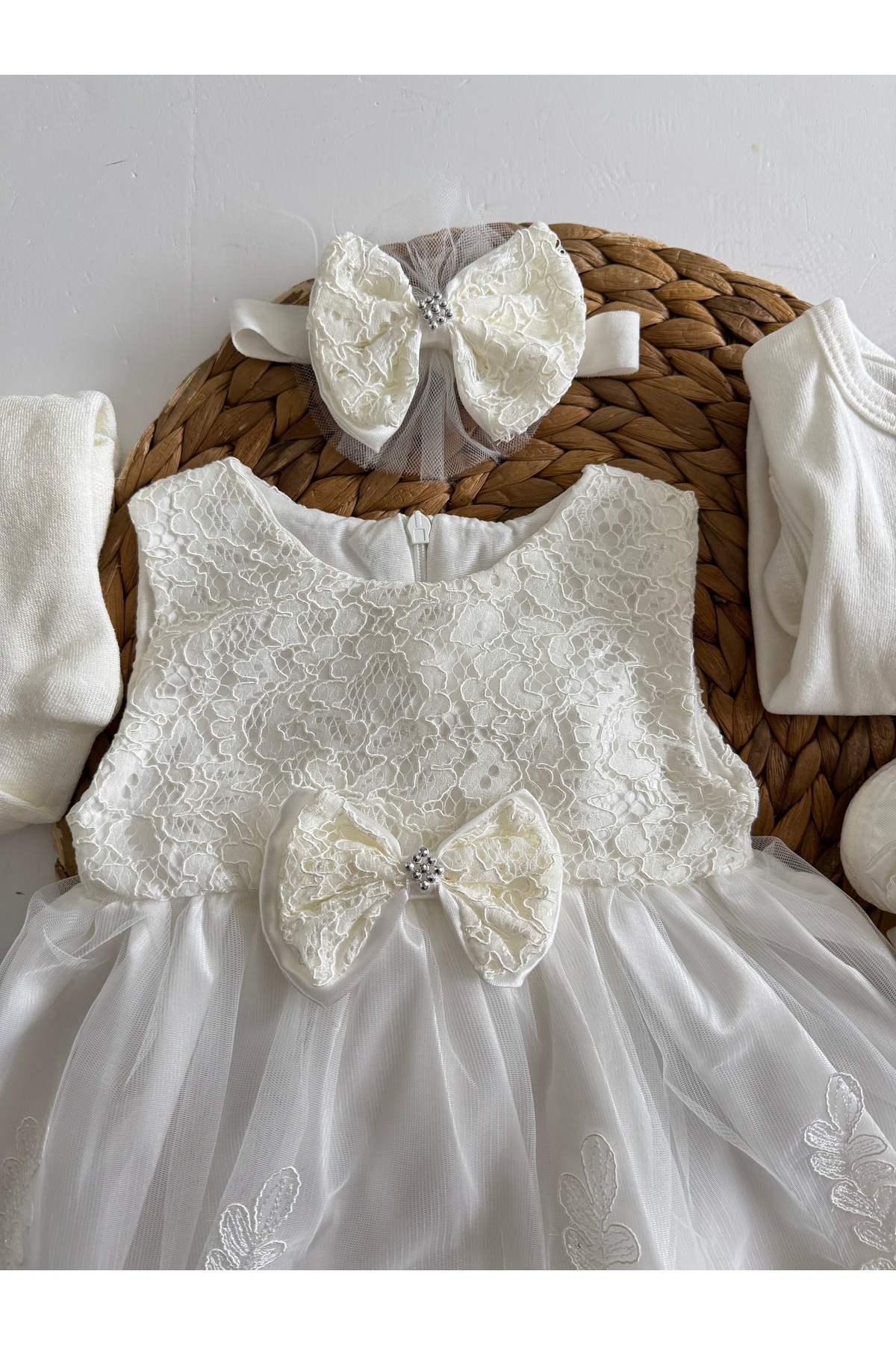 PİLEKİ BABY Kız Bebek Yenidoğan  Gelinlik Prenses Elbise 5 parça Mevlütlük Set Uzun Kollu Dantelli Elbise fotoğrafı 5 (önizleme)