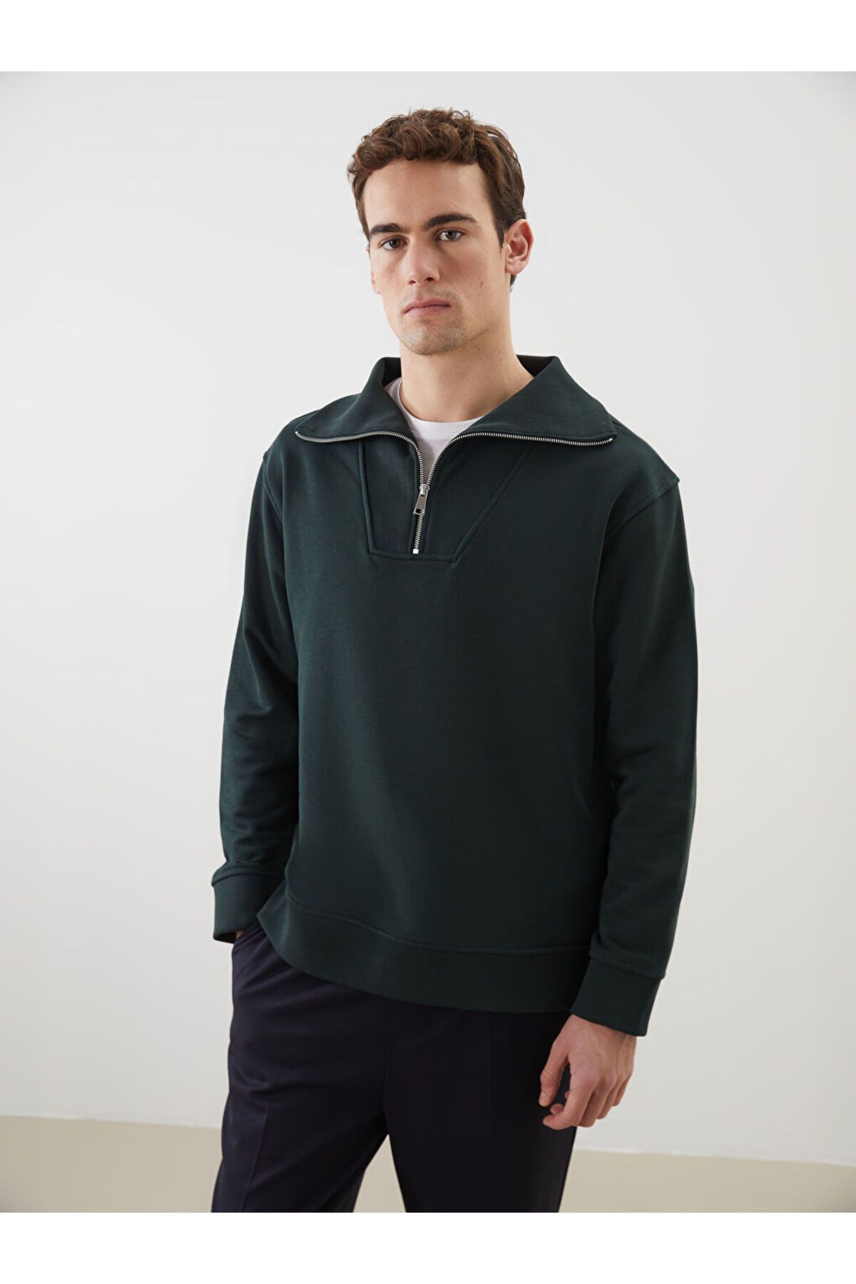 LC Waikiki Fermuarlı Dik Yaka Erkek Sweatshirt