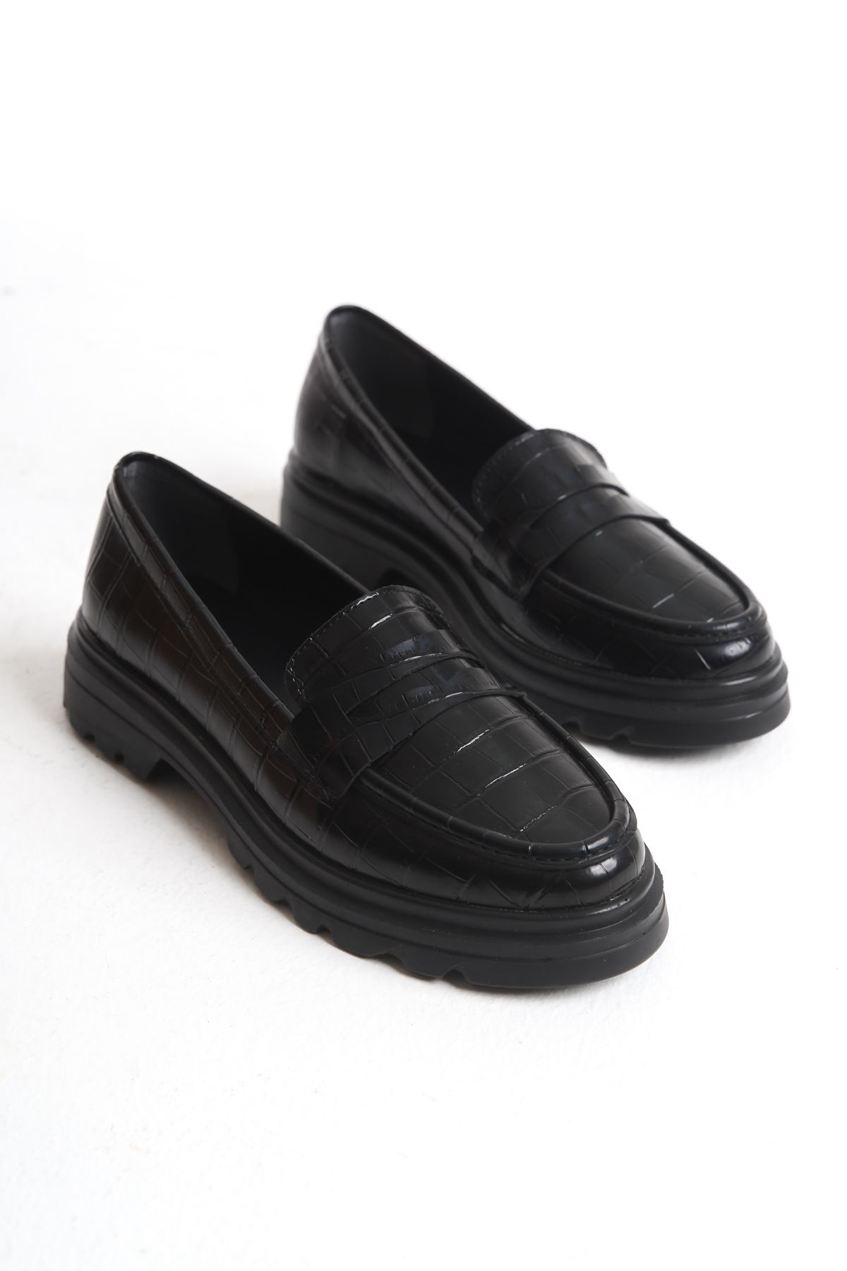 Shoesers Kadın Krokodil Tasarım Sade ve Şık Casual Oxford, Hafif ve Kalın Tabanlı Günlük Loafer Ayakkabı