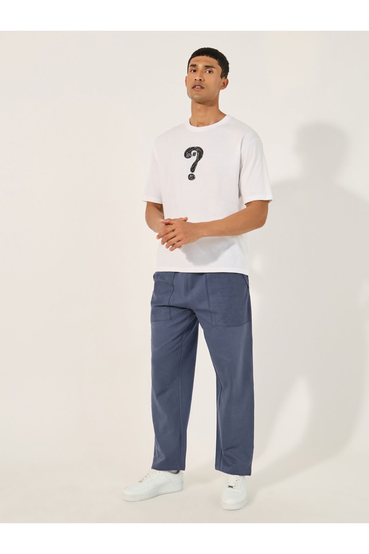 Styli-Relaxed Fit Reverse Pocket Open Hem Terry Joggers 2