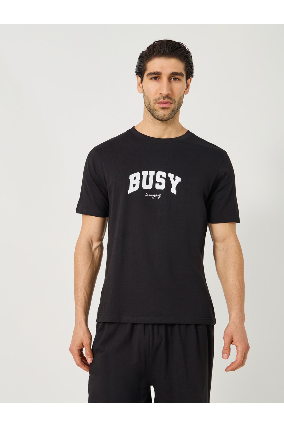 Styli-Slogan Print Round Neck T-Shirt and Short Pyjama Set 2