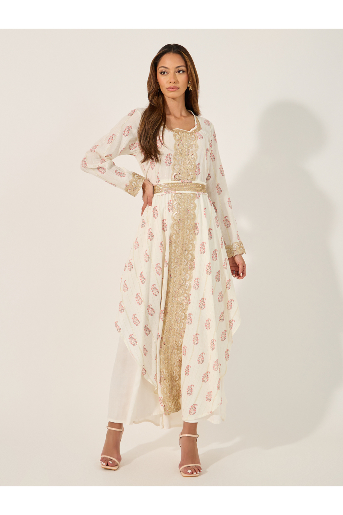 Styli-Printed Round Neck Lace Insert Belted Kaftan 2