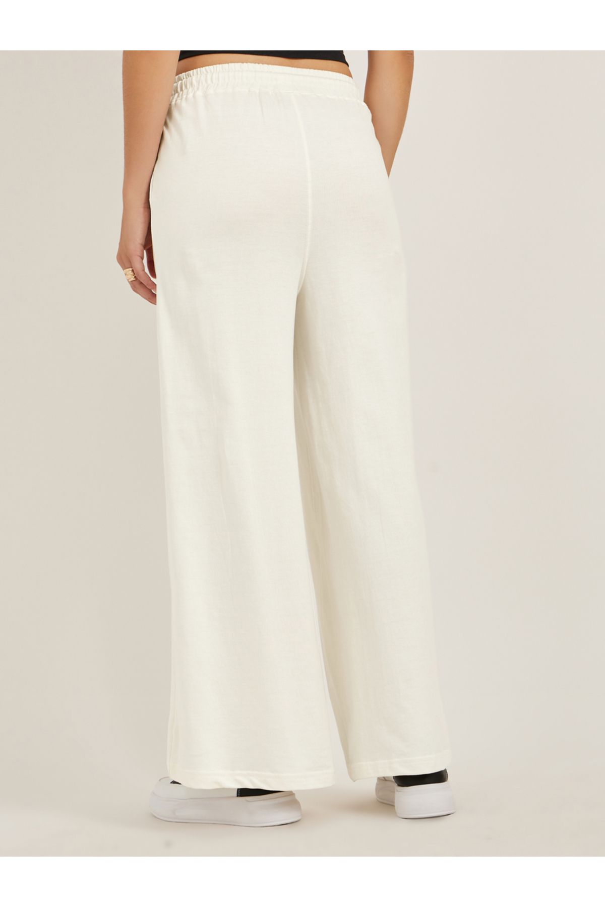 Styli-Embossed Hem Wide Leg Joggers with Drawstring Waist 5