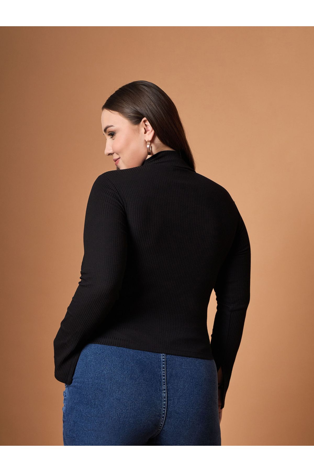 Sassafras By Styli-Plus Size Rib Knit Front Zipper High Neck Top 5