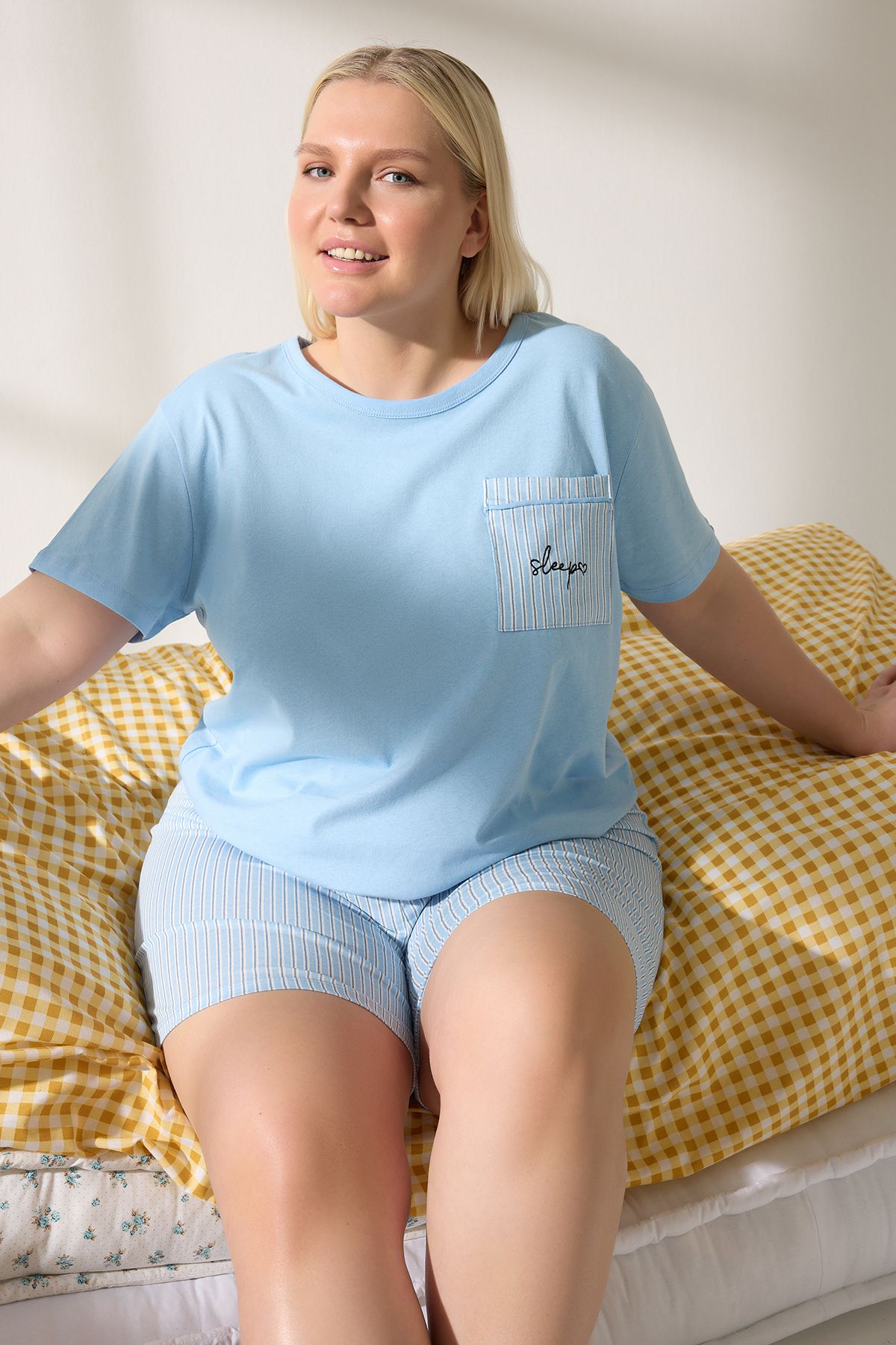 Trendyol Curve Blau Gestreiftes, Detailliertes Strick-pyjama-set Mit Taschendetail für Damen - 5XL
