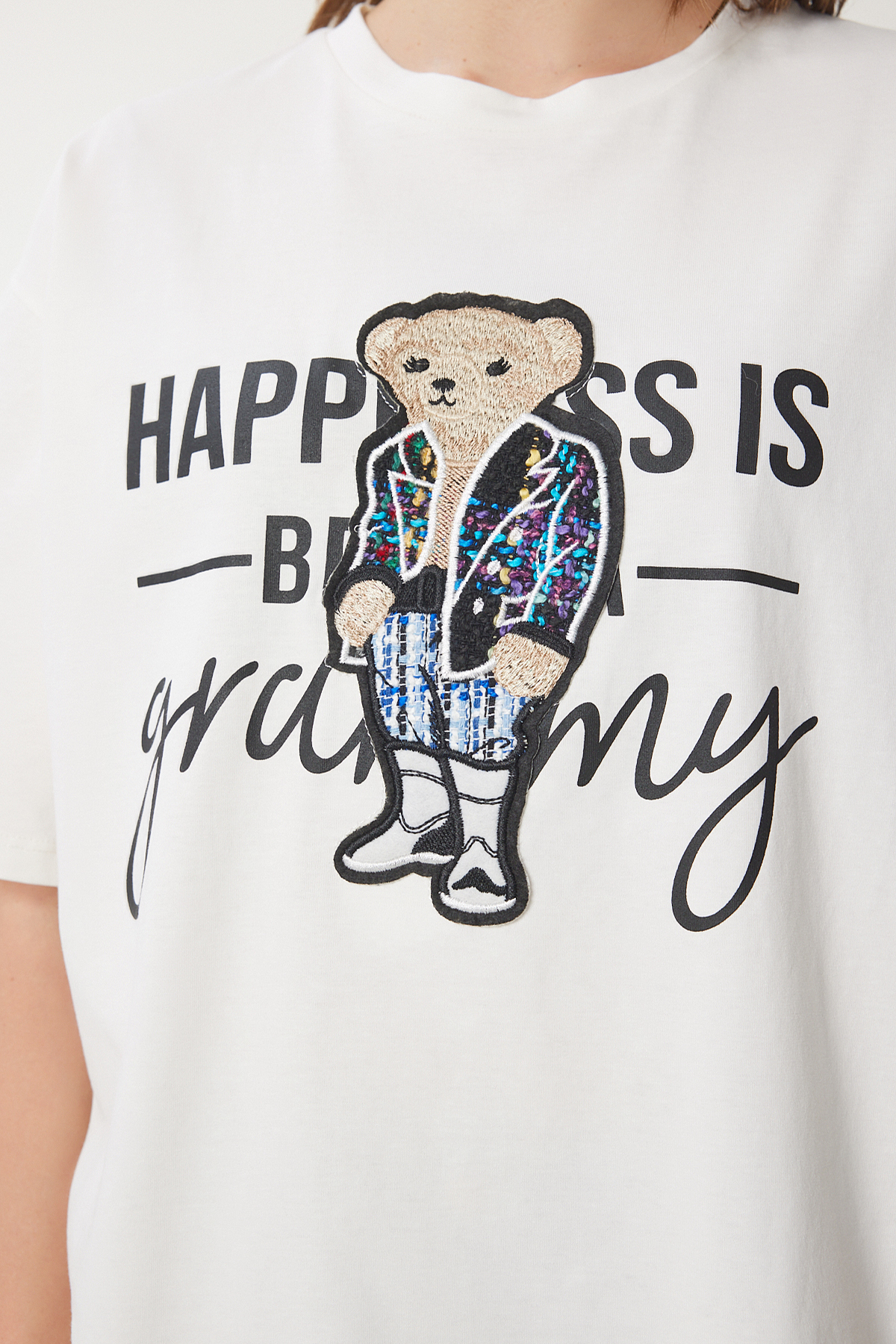 Happiness İstanbul  Kadın Ekru Ayıcık Armalı Pamuklu Oversize Örme T-Shirt CR00461 - Görsel 3