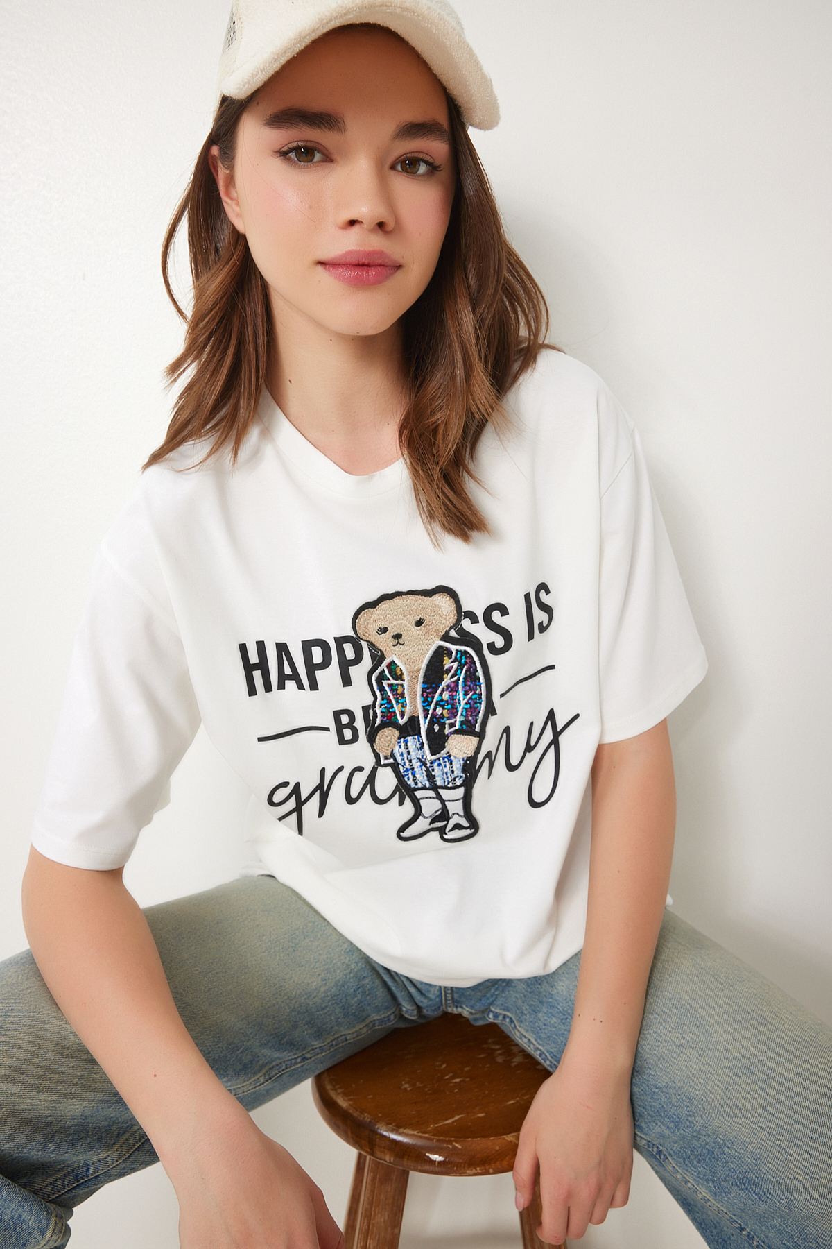 Happiness İstanbul  Kadın Ekru Ayıcık Armalı Pamuklu Oversize Örme T-Shirt CR00461 - Görsel 2
