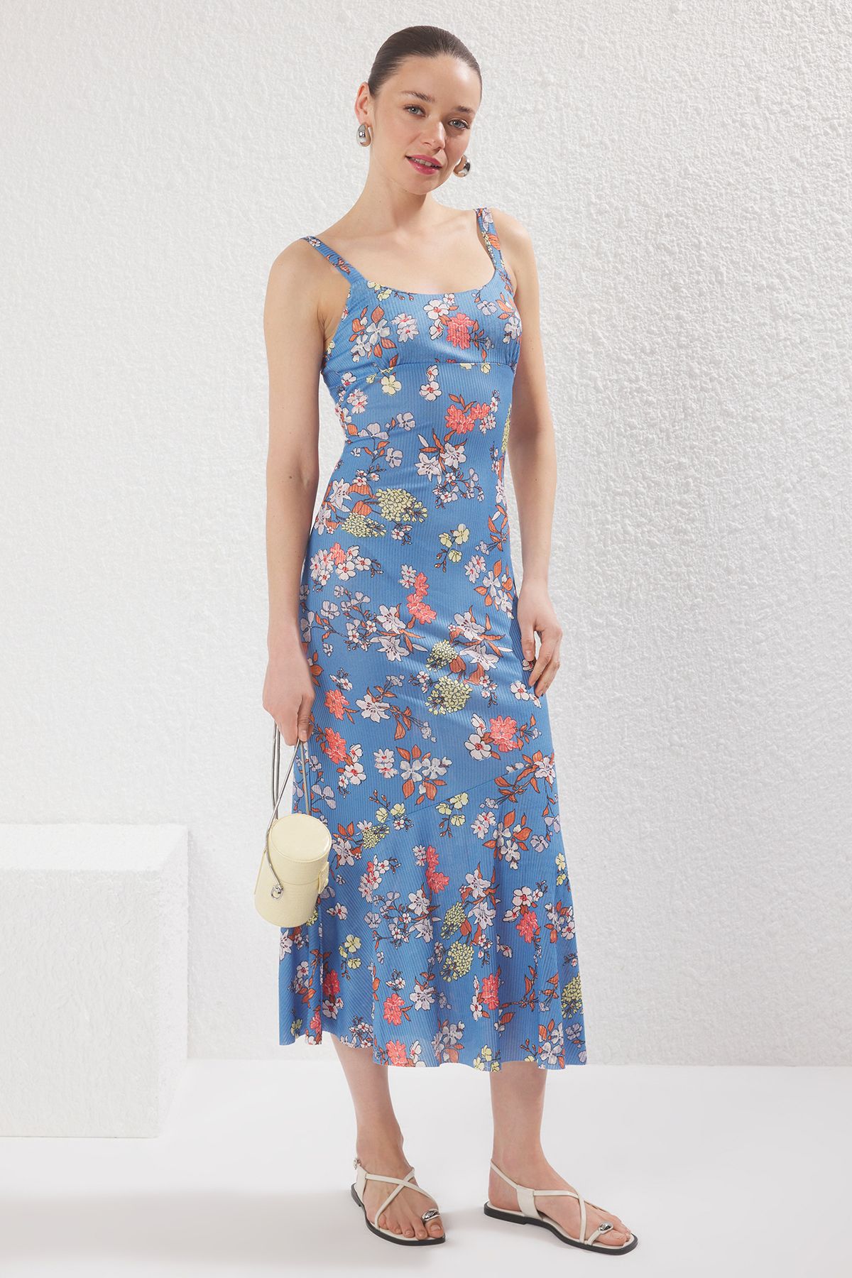 Trendyol Collection Sukienka Ołówkowa Maxi Z Rozciągliwą Prążkowaną Dzianiną Indigo Strap Body-fitting Twoss24el00682 Kobieta - XS